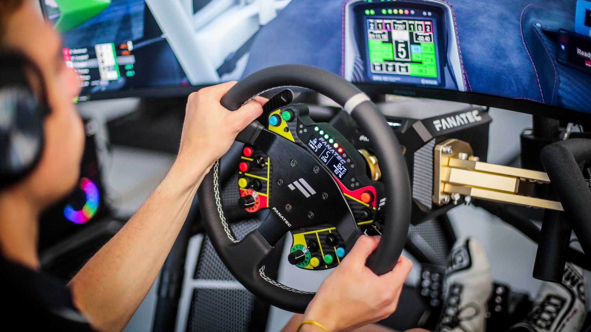 Fanatec Announces Podium Steering Wheel Fanatec GT World Challenge Bundle
