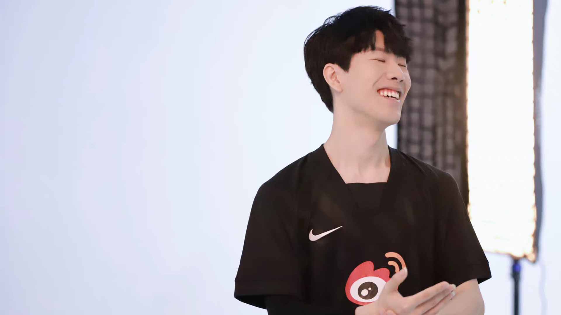 TheShy won his first 2022 LPL game in the most TheShy way possible