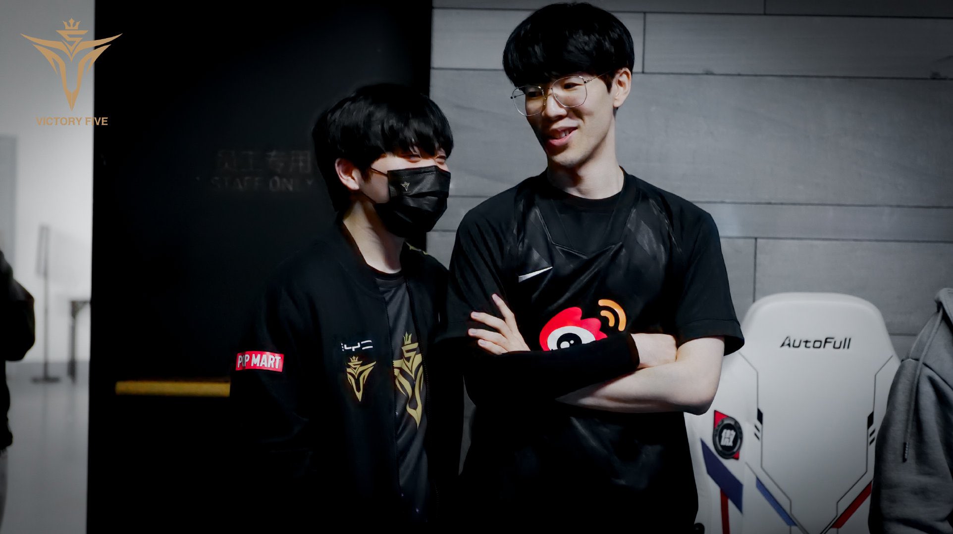 for.TheShy #TheShy and #Rookie Long time no see via, V5 Weibo #LPL #WeiboGaming #더샤이 #BorntoWIN