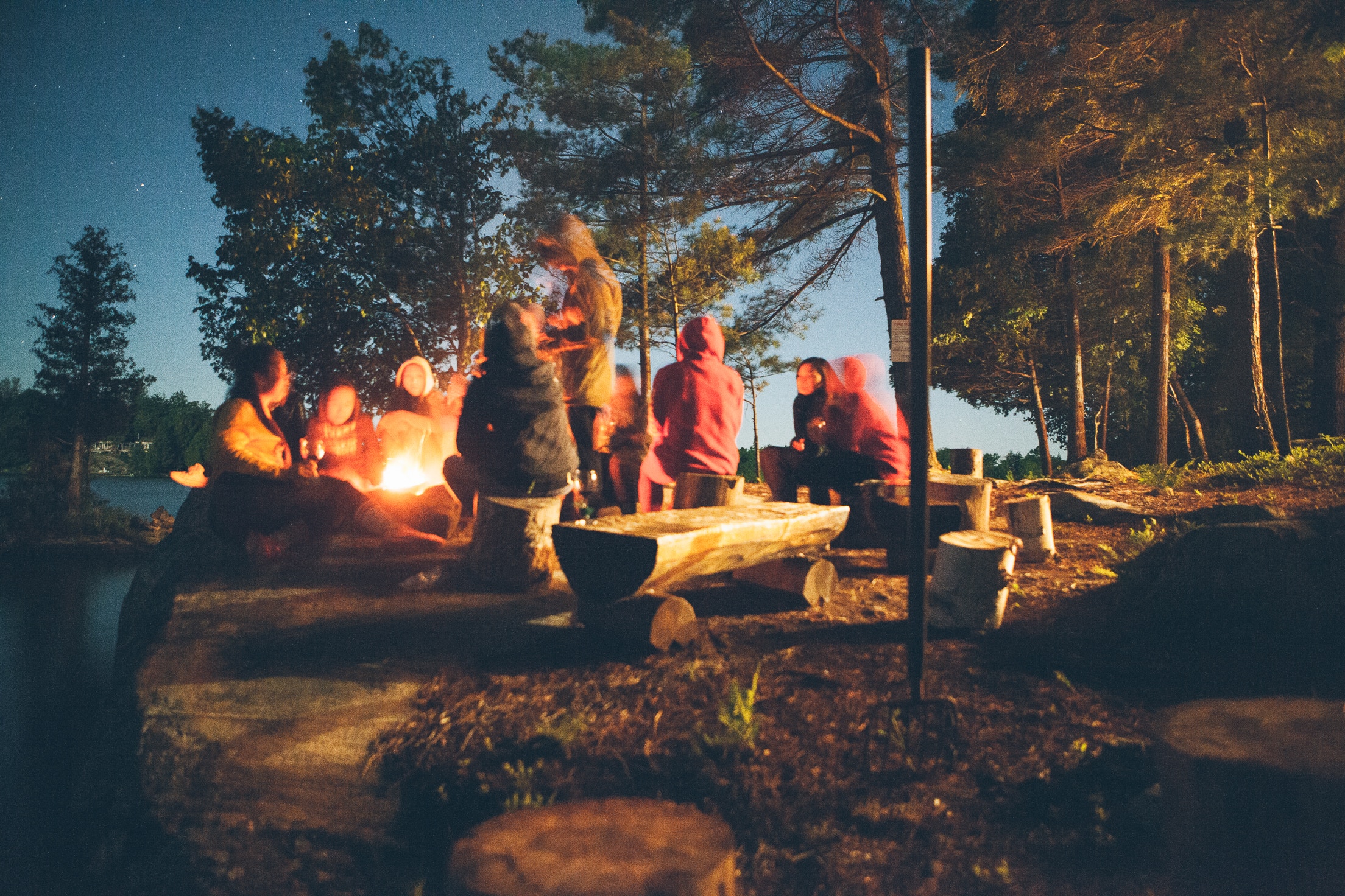 2208x1472 muskoka, forest, tree, people, camping, dusk, summer, cottage, bonfire, woodland, lake, wood bench, stars, Free picture, night, friend, campfire, group, canada Gallery HD Wallpaper