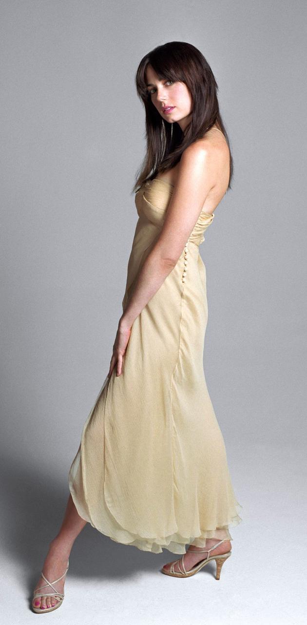 Mia Kirshner wallpaper