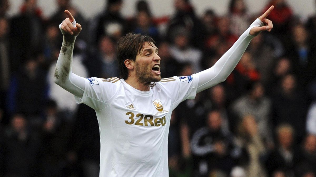Michu hot streak continues as Swansea hold United