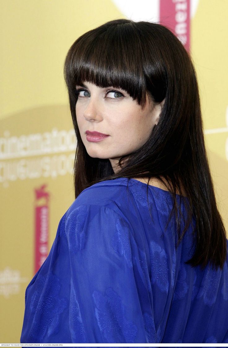 Mia kirshner, Long hair styles, Long hair women