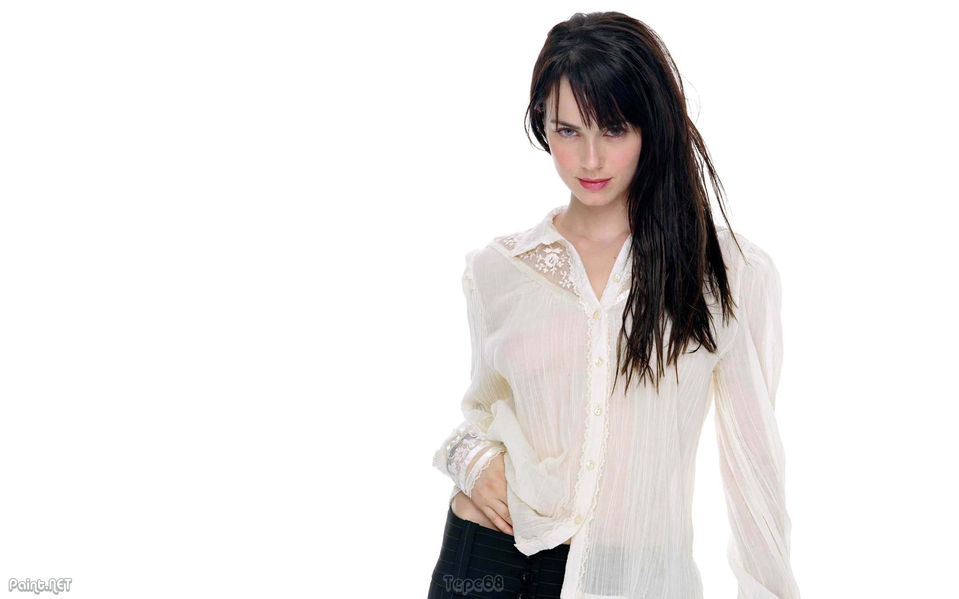 Mia Kirshner