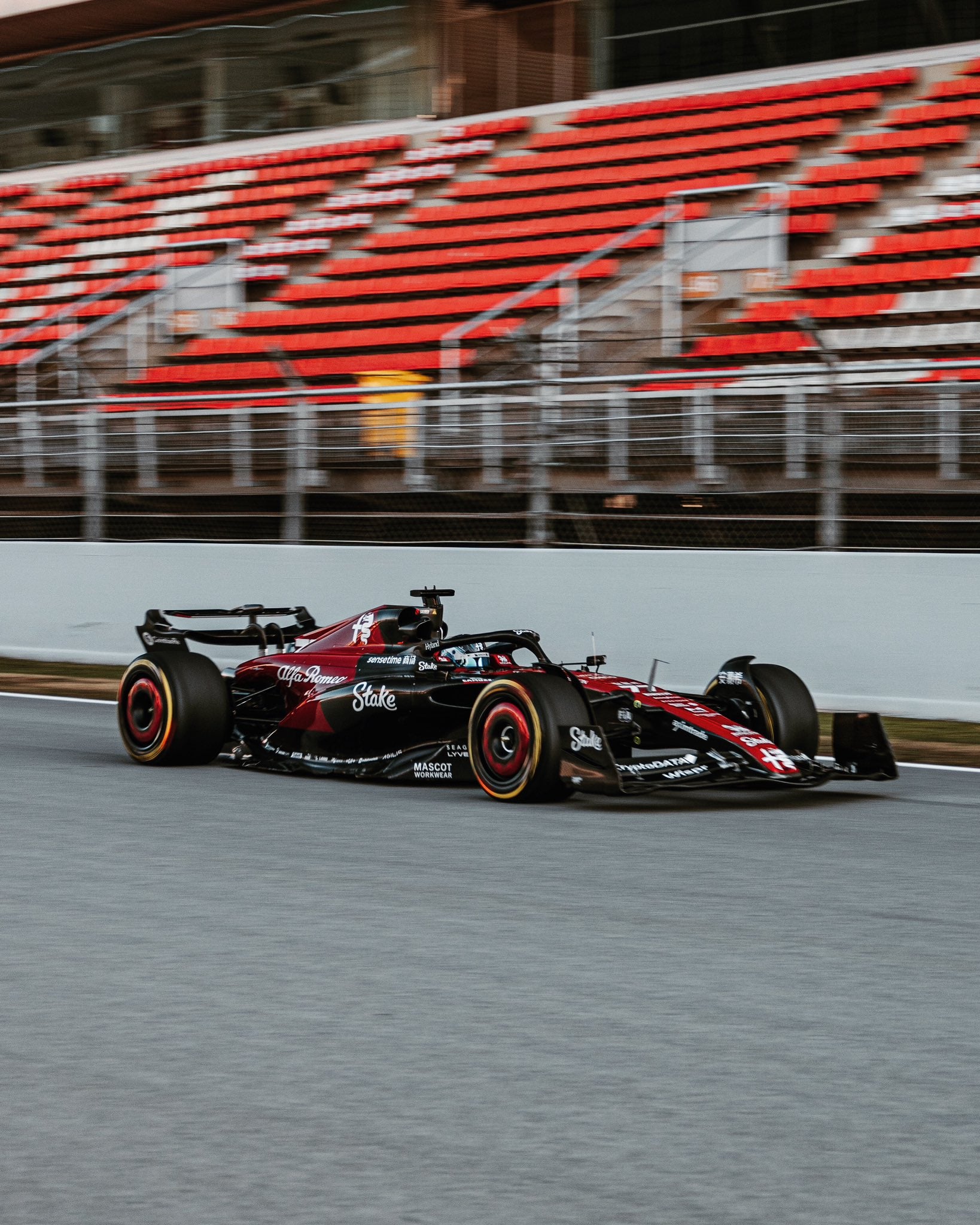 Valtteri Bottas. Alfa Romeo [ 1638 x 2048 ]