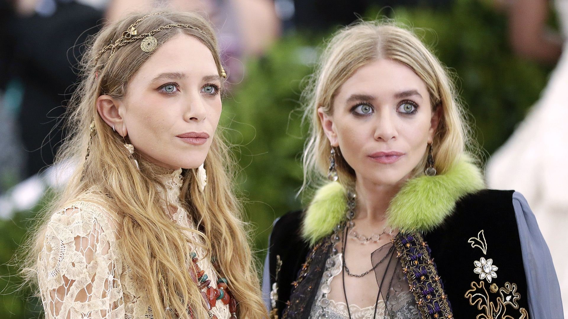 Mary Kate and Ashley Olsen twins: beauty looks, products and hairstyles
