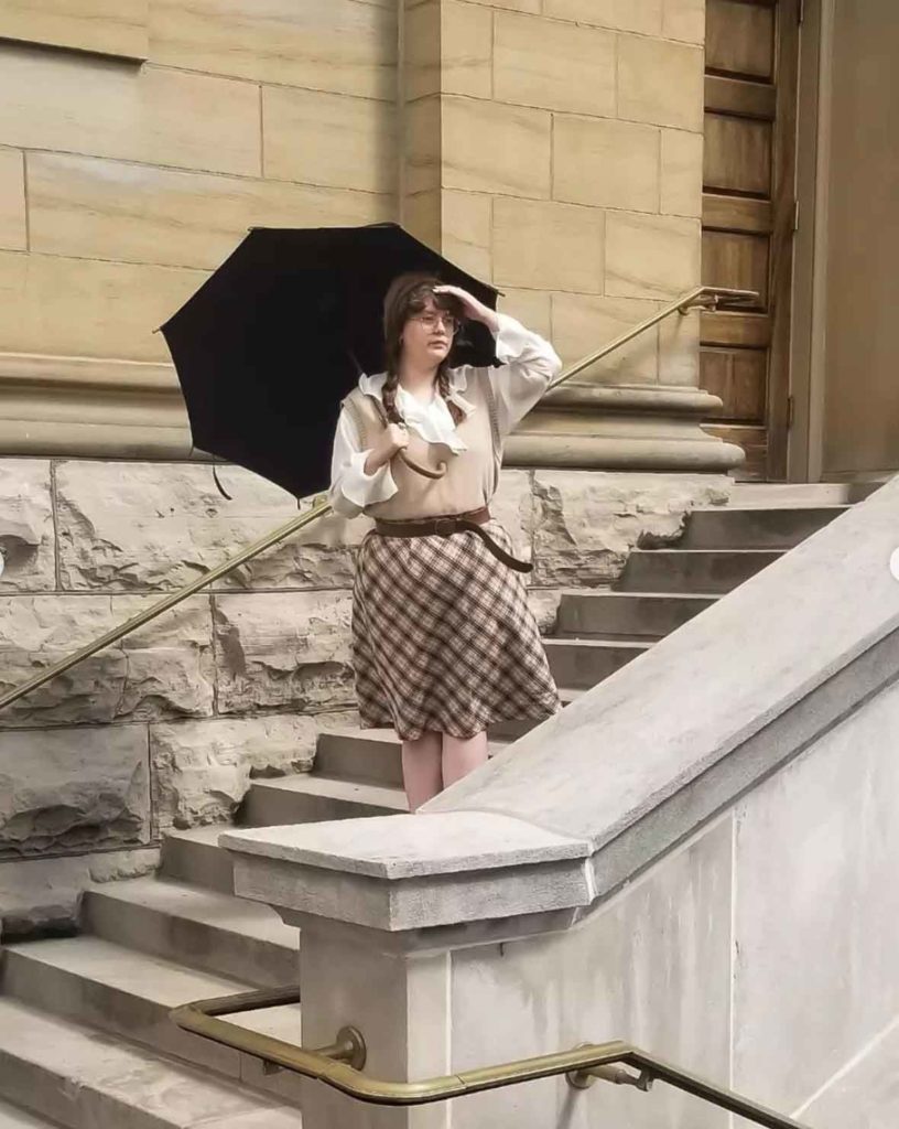 The Ultimate Guide for Light Academia Aesthetic (Outfits, Room Ideas, Architecture, Moods) Mood Guide