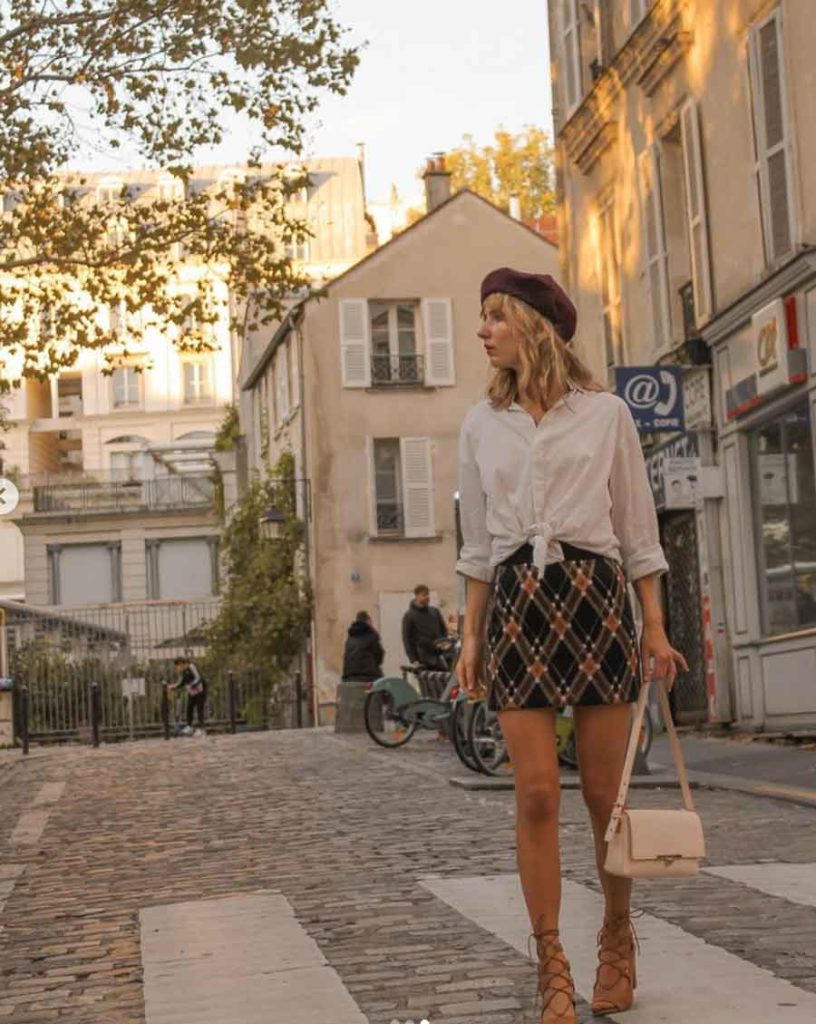 The Ultimate Guide for Light Academia Aesthetic (Outfits, Room Ideas, Architecture, Moods) Mood Guide