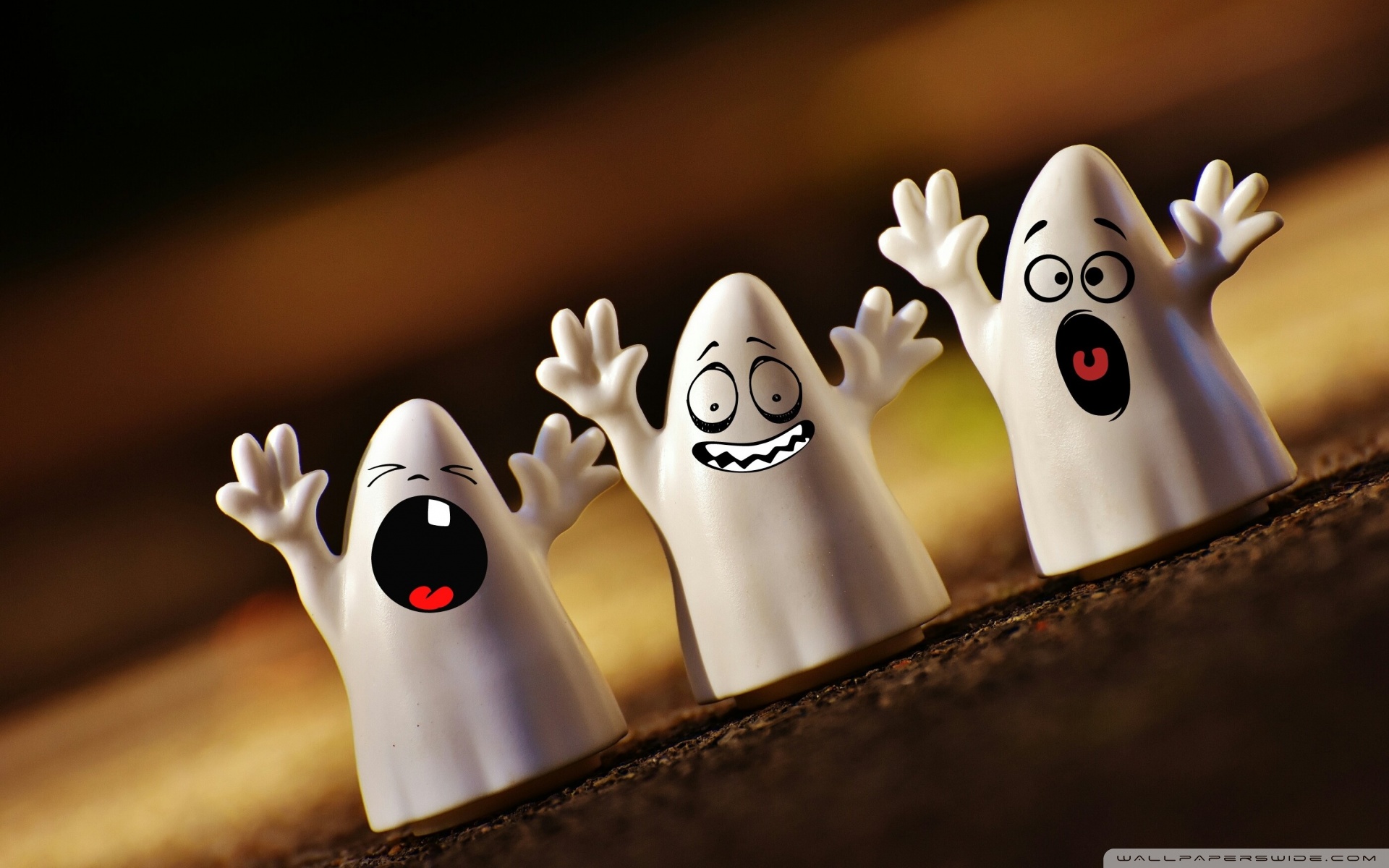 Cute Ghosts, Halloween Ultra HD Desktop Background Wallpaper for 4K UHD TV, Widescreen & UltraWide Desktop & Laptop, Multi Display, Dual Monitor, Tablet