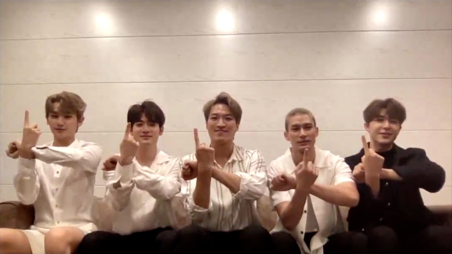 INTO1 says hi to Music Voyage