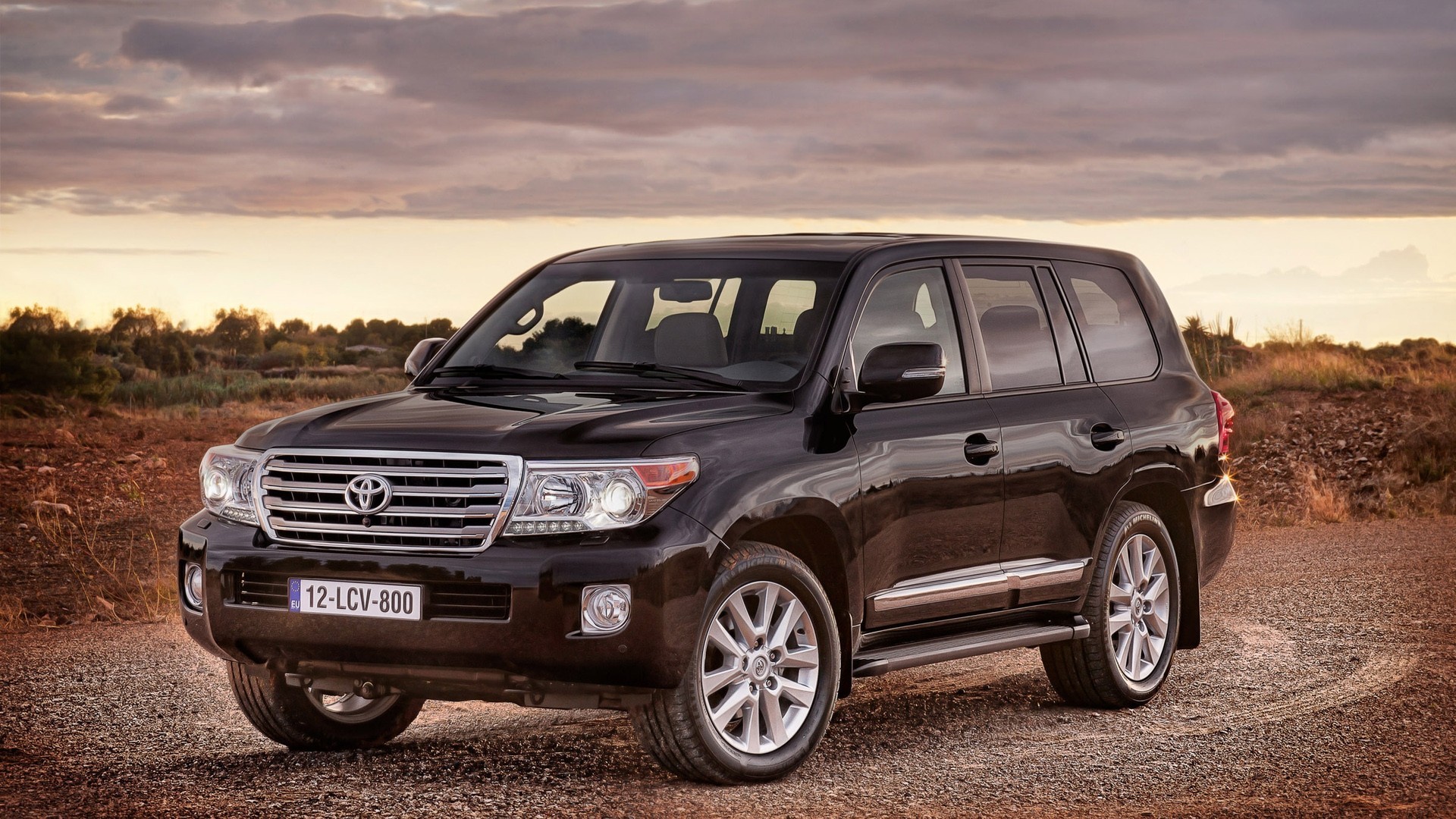 Toyota Land Cruiser Wallpaper