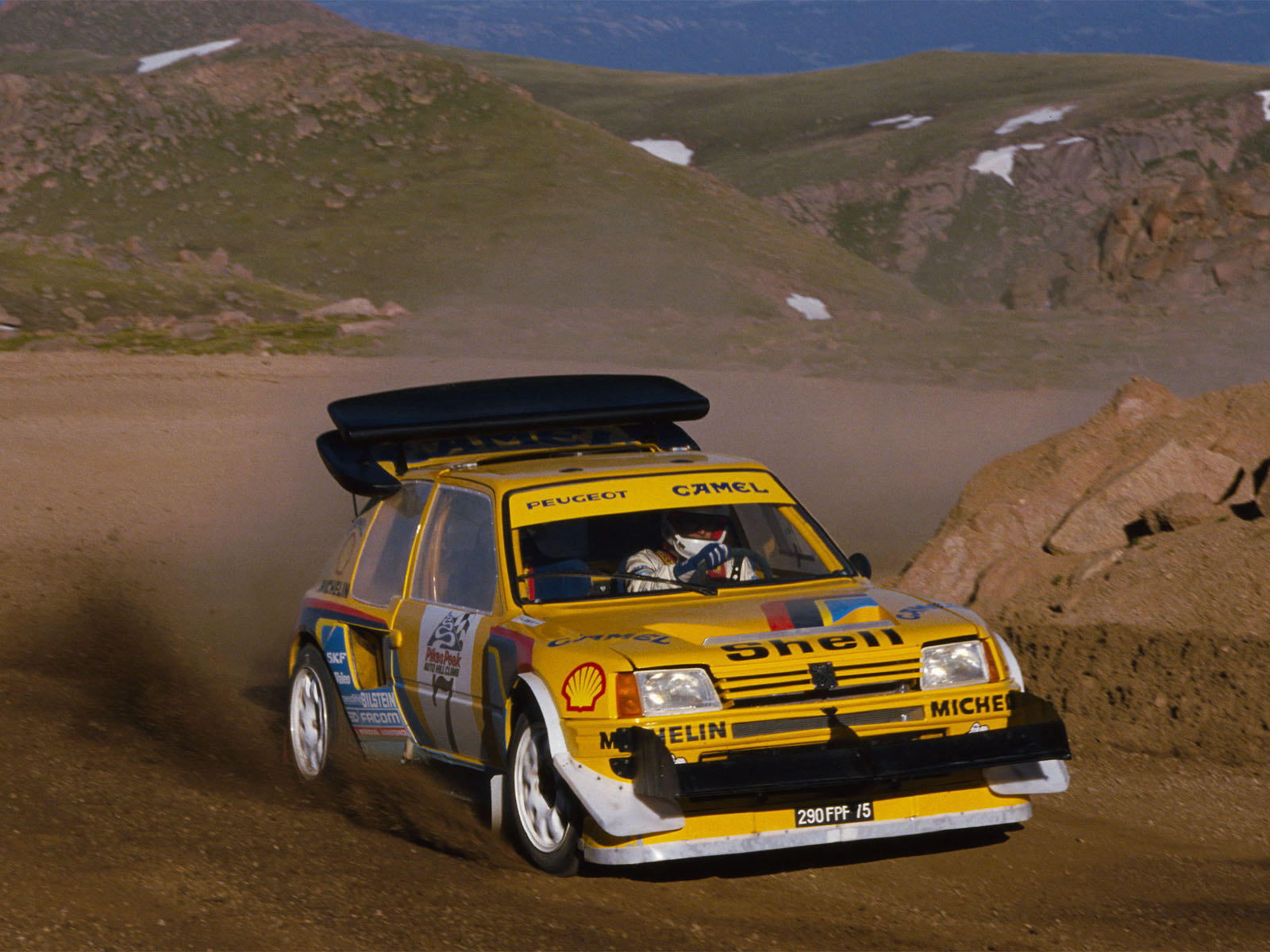 Peugeot 205 T16 Pikes Peak picture. Peugeot photo gallery