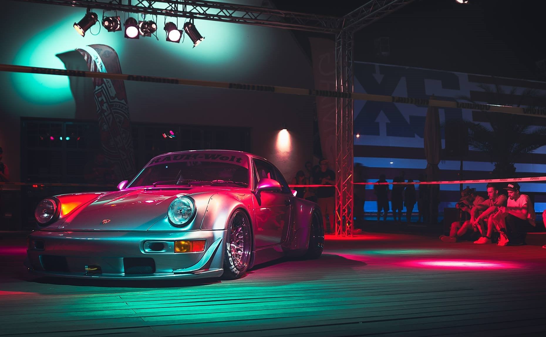 Akira Nakai San's Porsche 911 RWB [1.860×1.148]