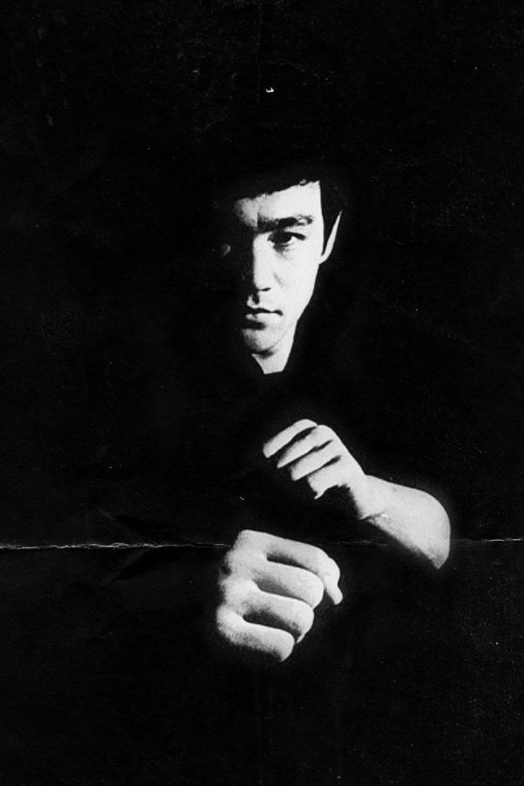 Bruce Leee Black and White. Bruce lee photo, Bruce lee, Black and white wallpaper