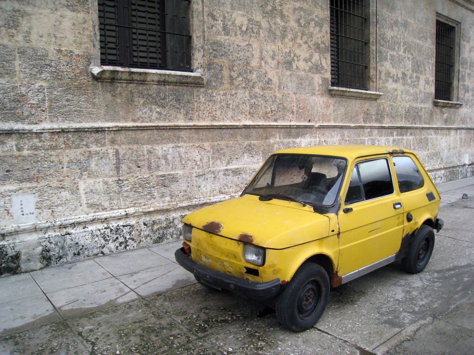 Polski Fiat 126p in Havana