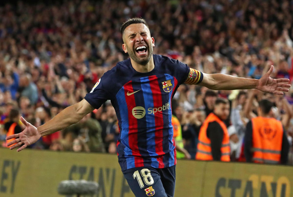 Jordi Alba Agents Meet FC Barcelona To Negotiate Potential Exit (VIDEO)