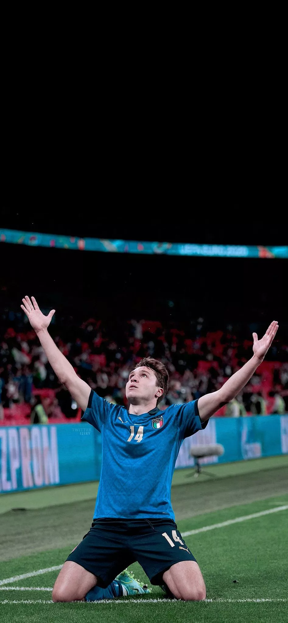 Tadic. #Wallpaper └