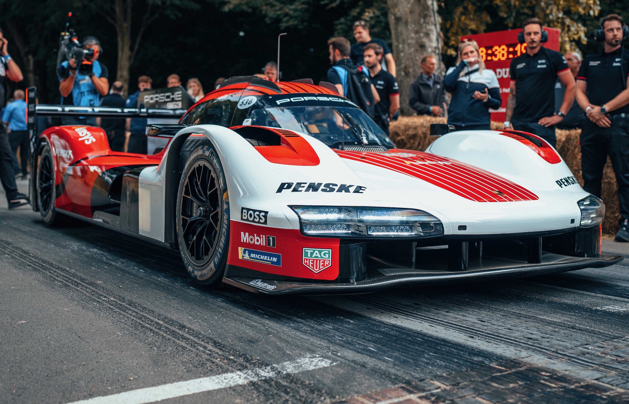 The Porsche Hybrid 963: A New Endurance Racing Weapon