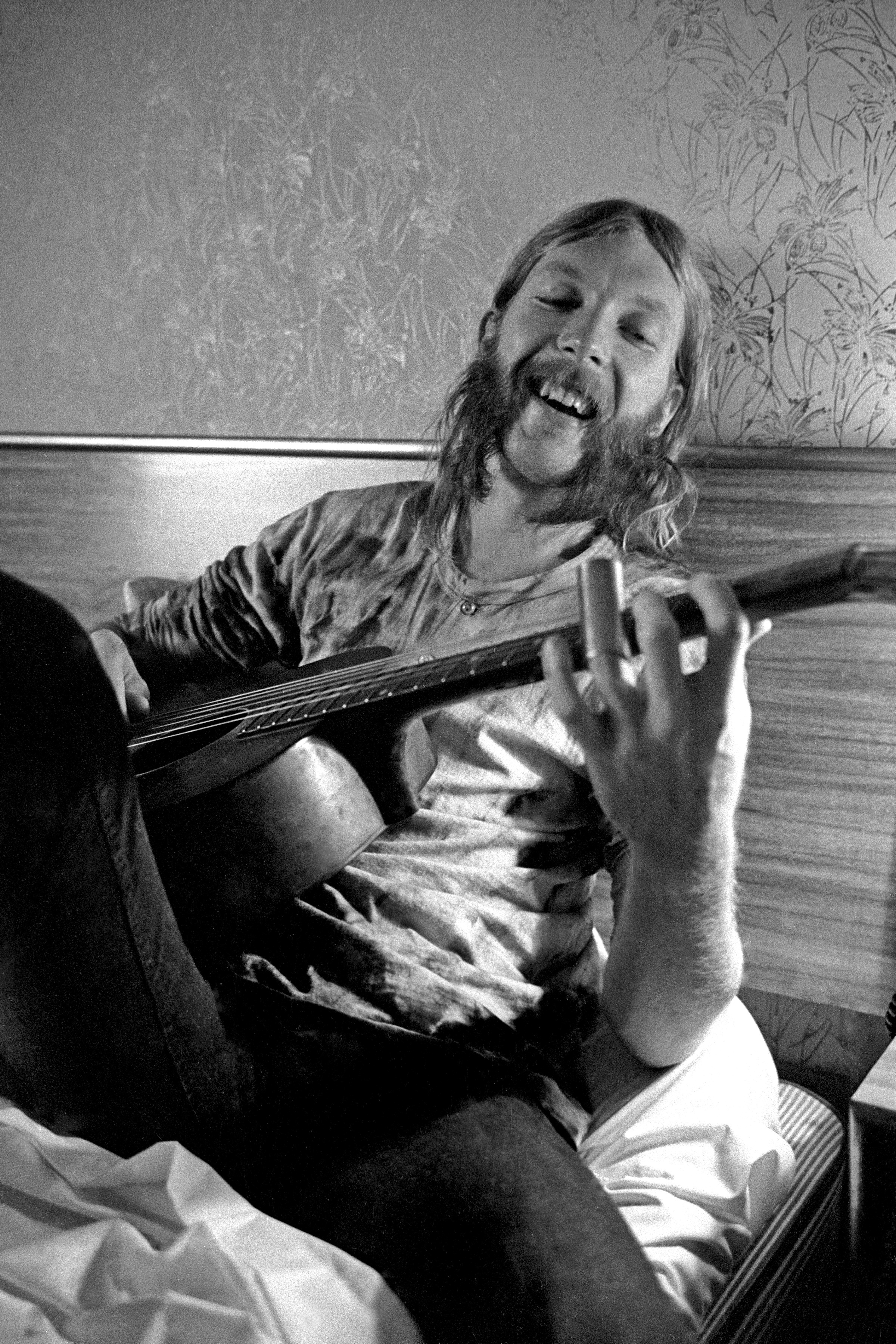 Bandleader Duane Allman Dies in Bike Crash