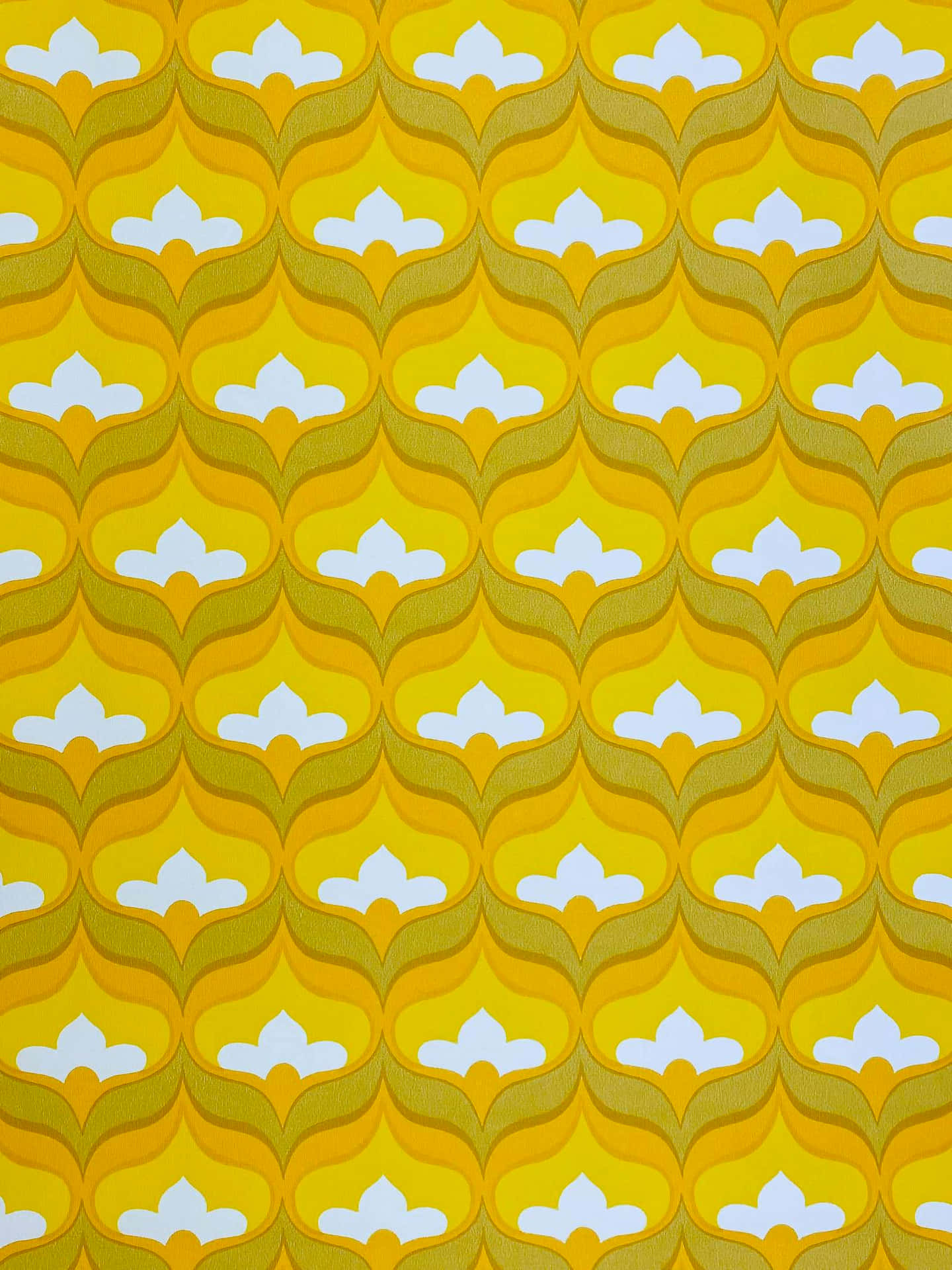 Download A Yellow And White Pattern With A White Background Wallpaper