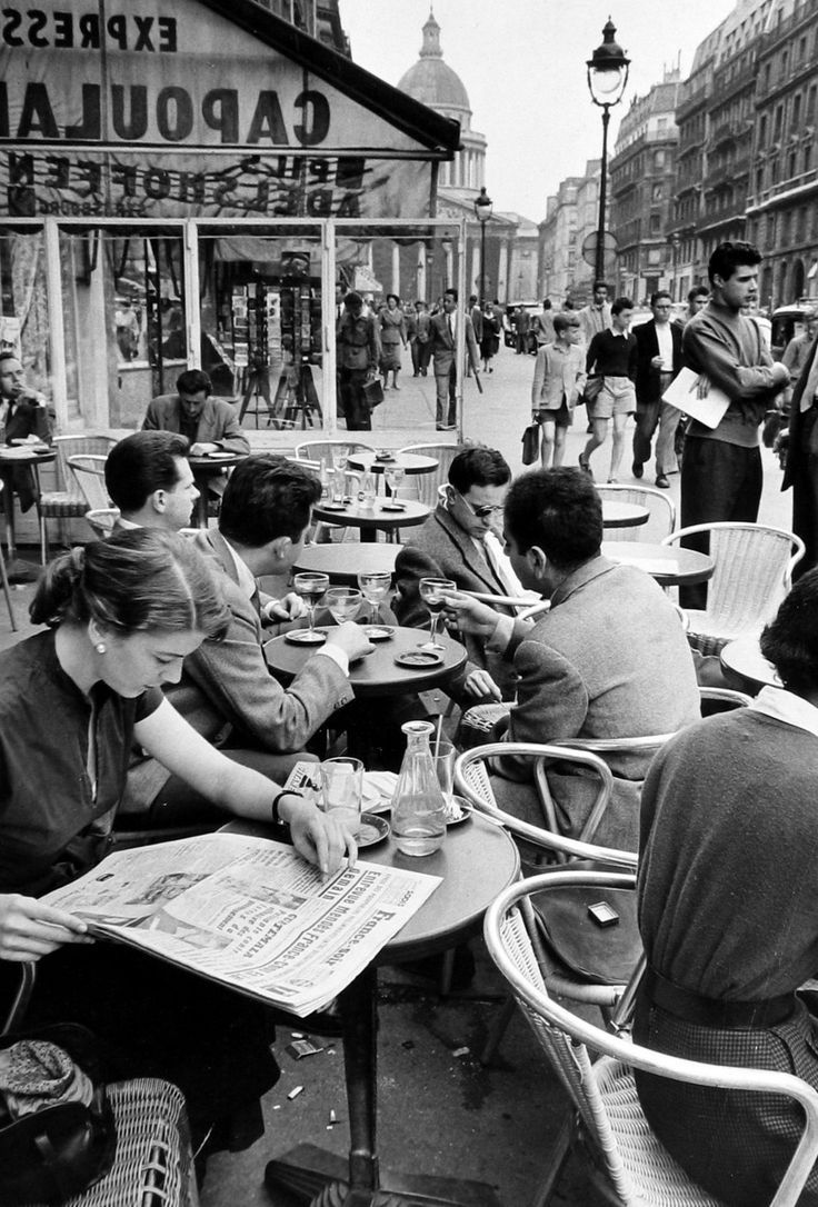 Vintage Photo Of Paris That Will Make You Wish For A Time Machine. Old paris, Vintage photo, Inge morath