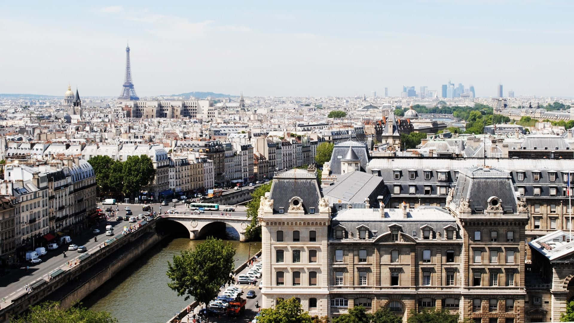 Download Experience the beauty of Paris from the comfort of your desktop Wallpaper