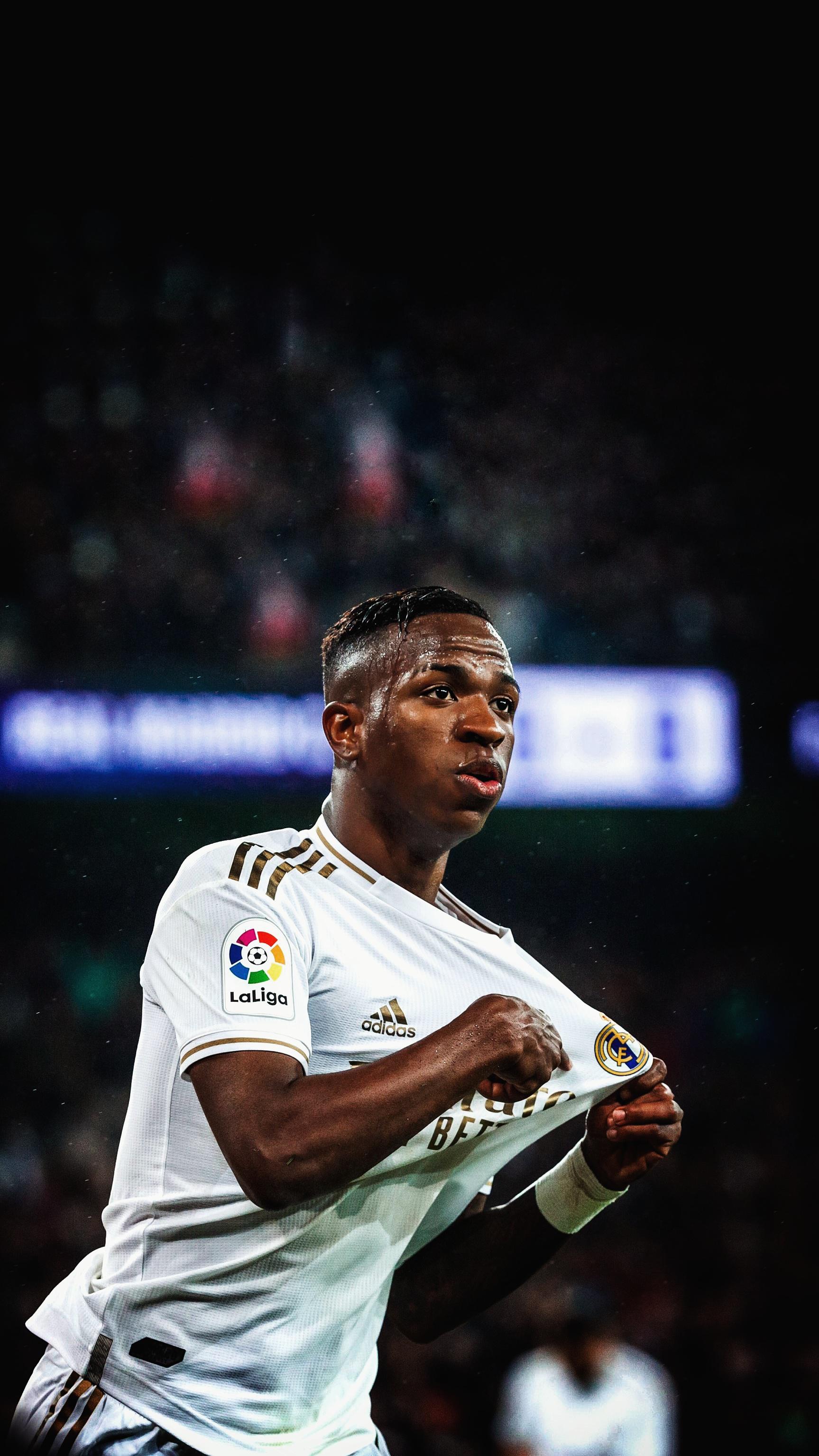 Vinicius Junior X Real Madrid Badge Wallpaper