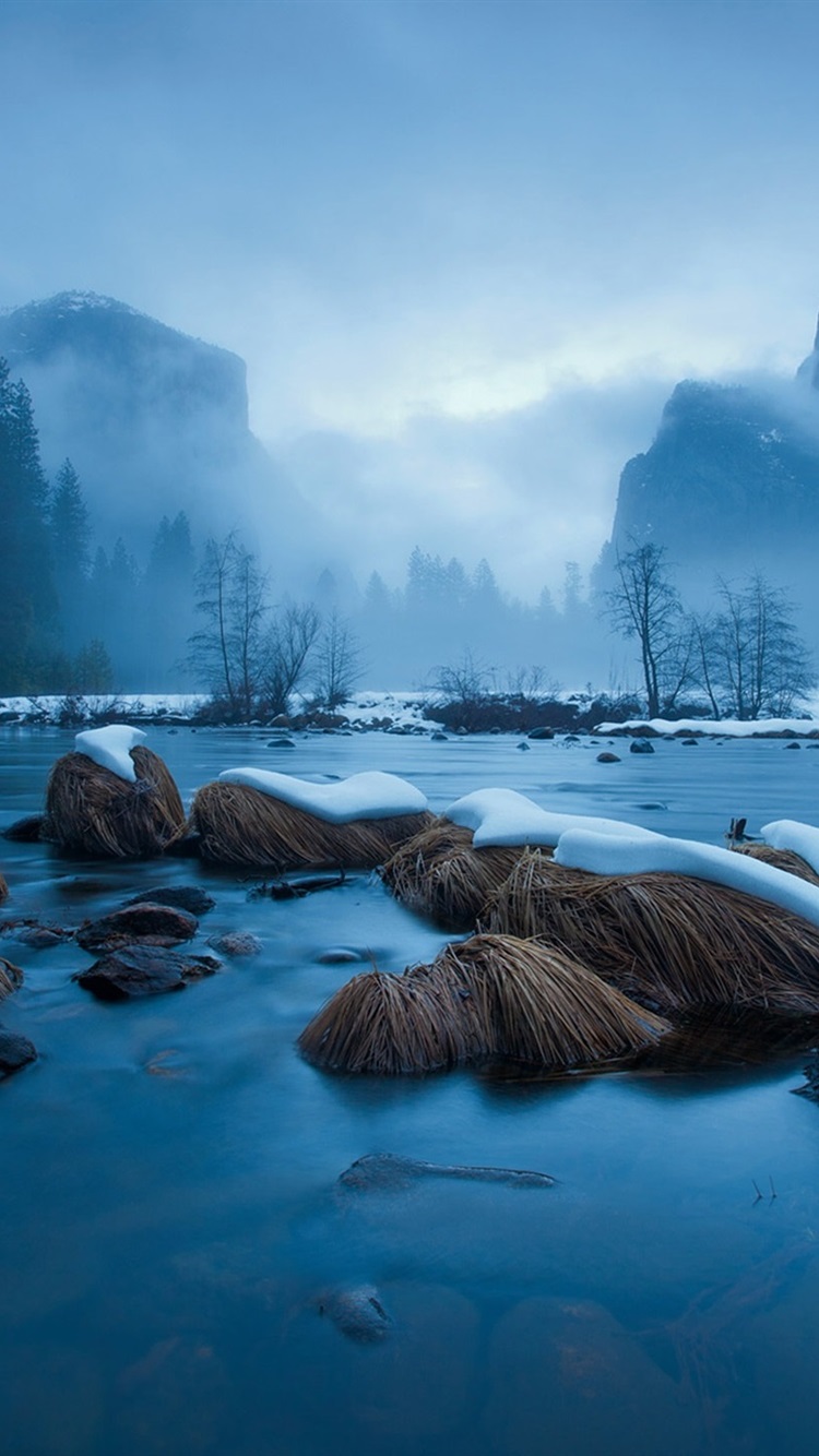 Wallpaper Winter snow, lake, rocks, trees, mountains, blue, fog 1920x1440 HD Picture, Image