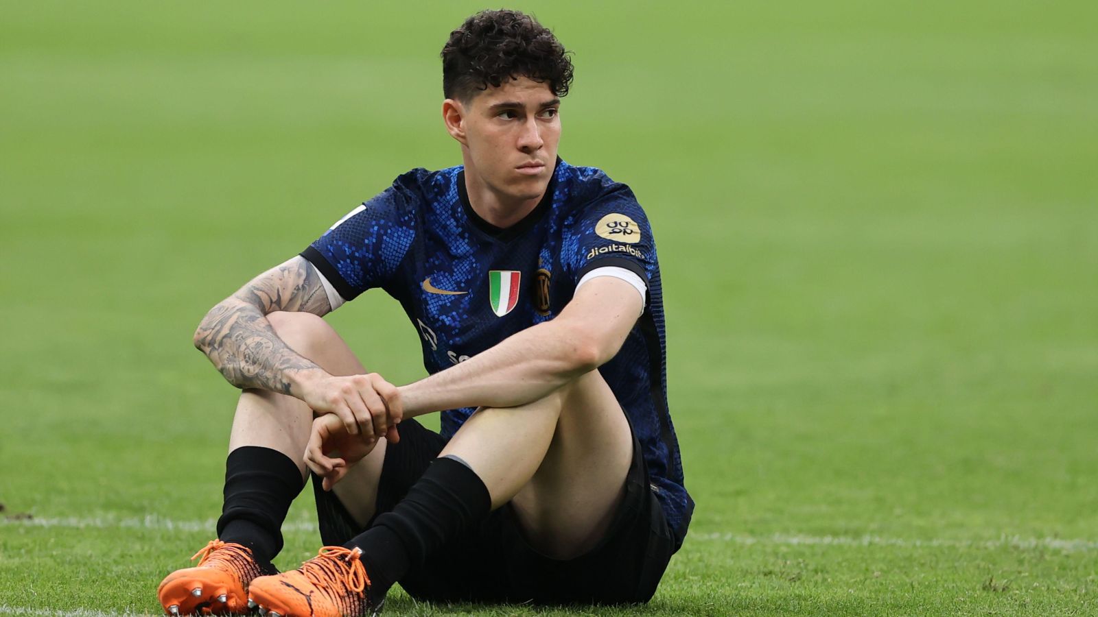 Man Utd 'studying the right offer' for Man City, Spurs target who Ten Hag likes 'a lot'