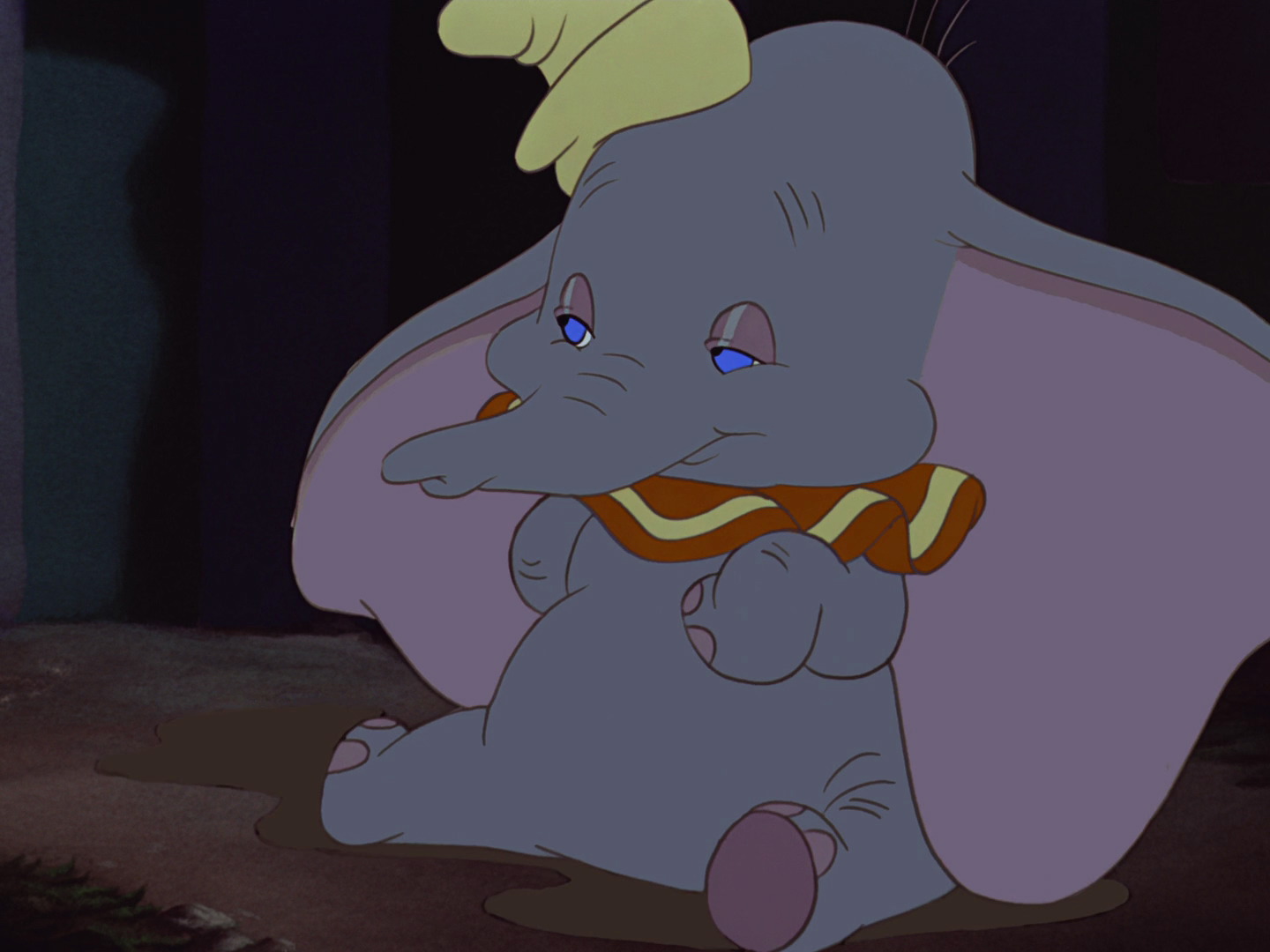 1440x1080 dumbo background