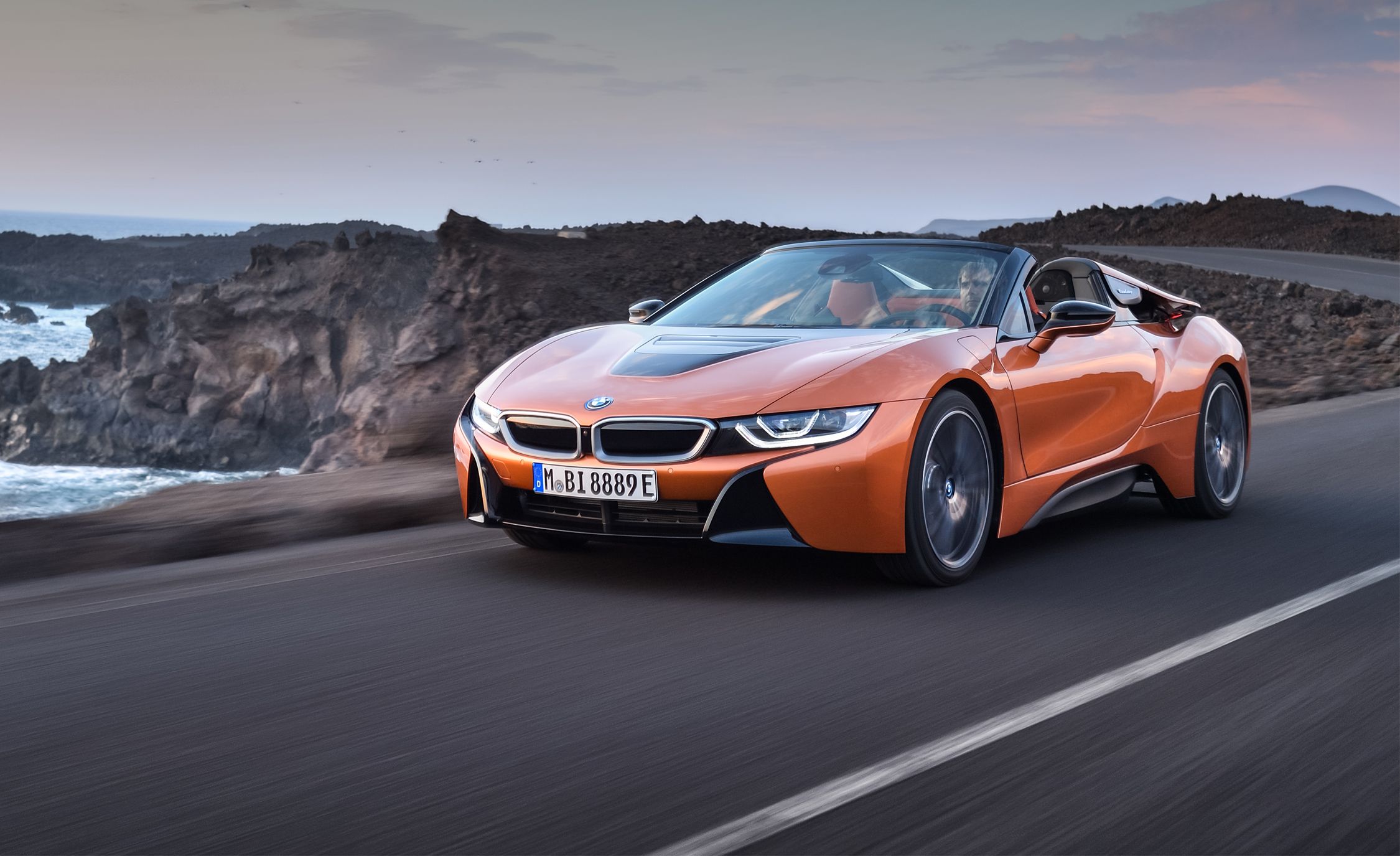 BMW i8 Review, Pricing, and Specs