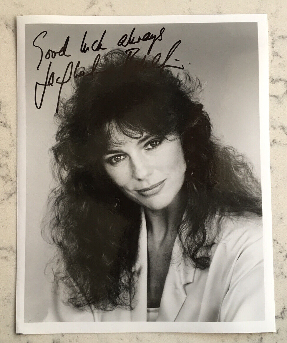 VINTAGE JACQUELINE BISSET SIGNED SIGNATURE AUTOGRAPHED PHOTO PHOTOGRAPH