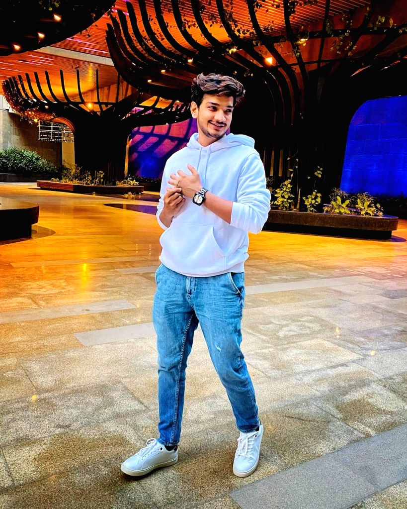 Free Photo: comedian Munawar Faruqui