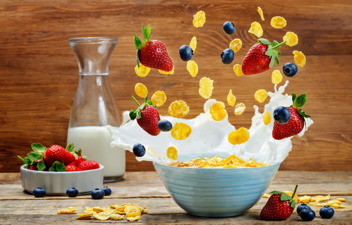 Wallpaper berries, bottle, Breakfast, milk, cereal, splash. image for desktop, section еда