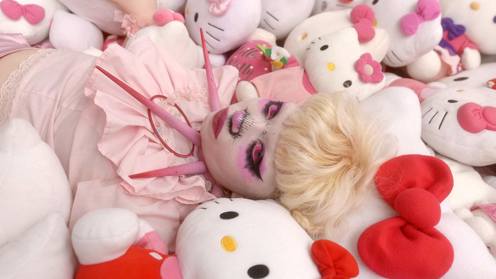 Jazmin Bean releases creepy video for Hello Kitty. Kerrang!