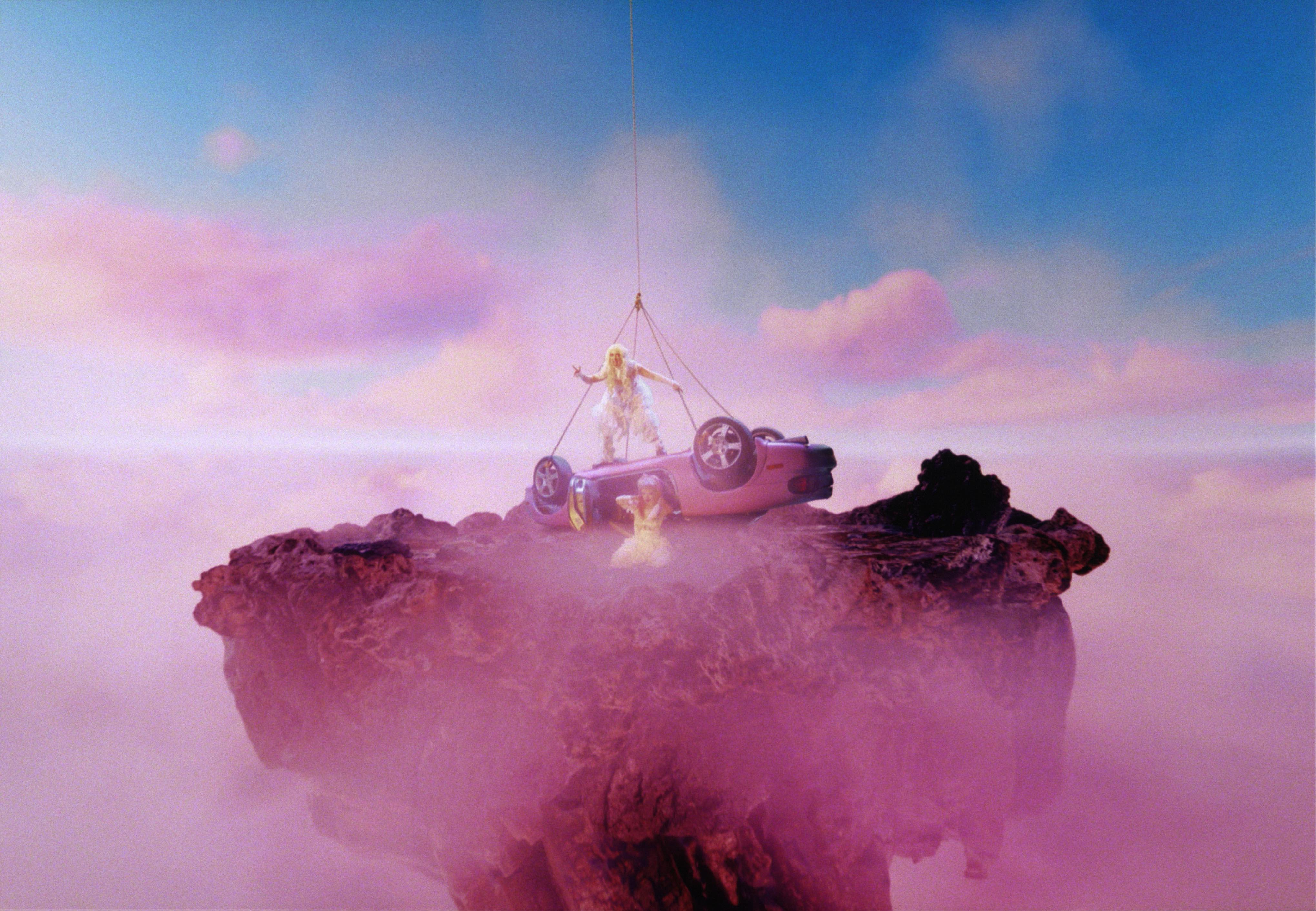 Jazmin Bean ft Lucy Loone 'Carnage'