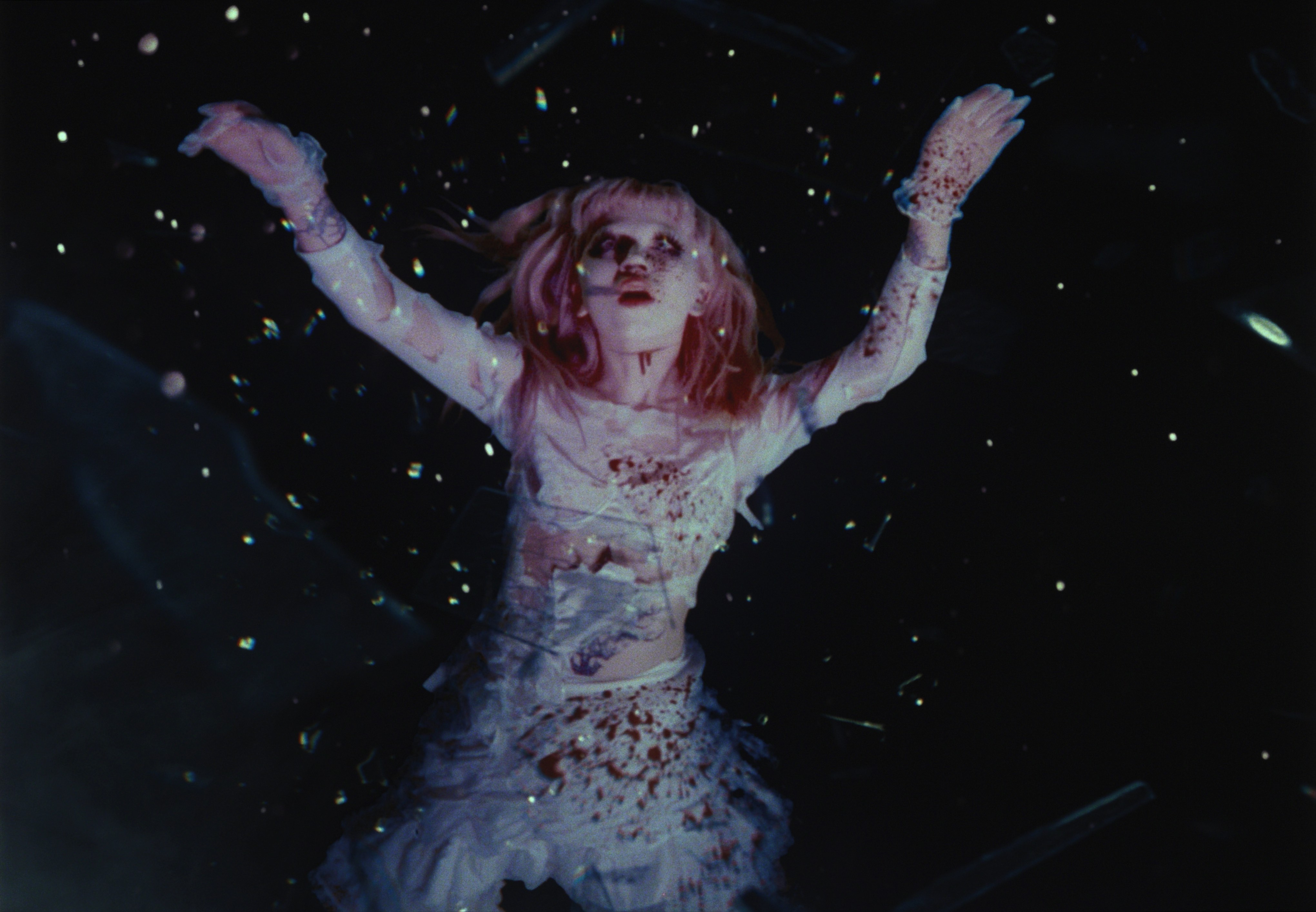 Jazmin Bean ft Lucy Loone 'Carnage'