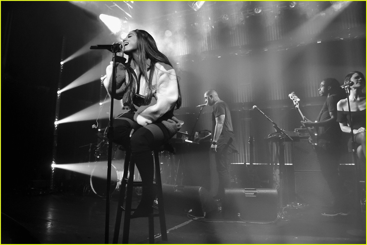 Ariana Grande Performs 'Sweetener Sessions' Concert in New York City!: Photo 4132513. Ariana Grande, Pete Davidson Photo. Just Jared: Entertainment News