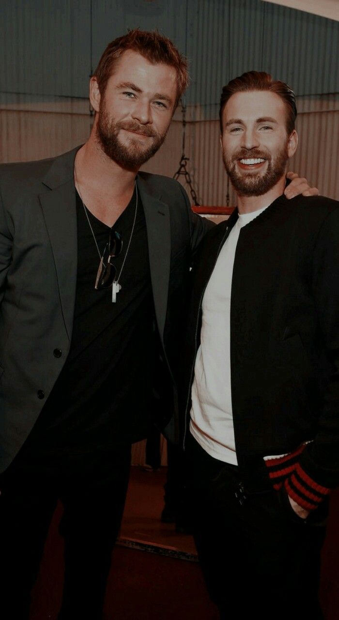 Follow me for more / Chris Evans #chrisevans #steverogers #captainamerica #chrisevanslockscreens. Chris evans captain america, Chris evans, Chris hemsworth