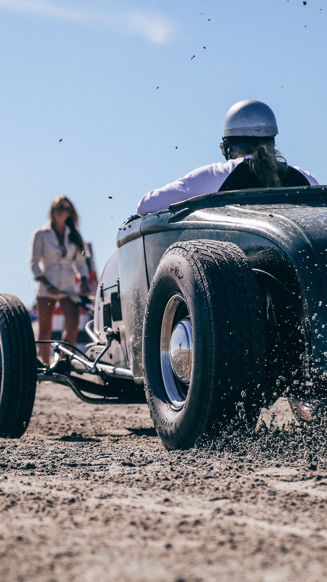 Do Yourself a Favor and Download This Vintage Drag Racing Wallpaper