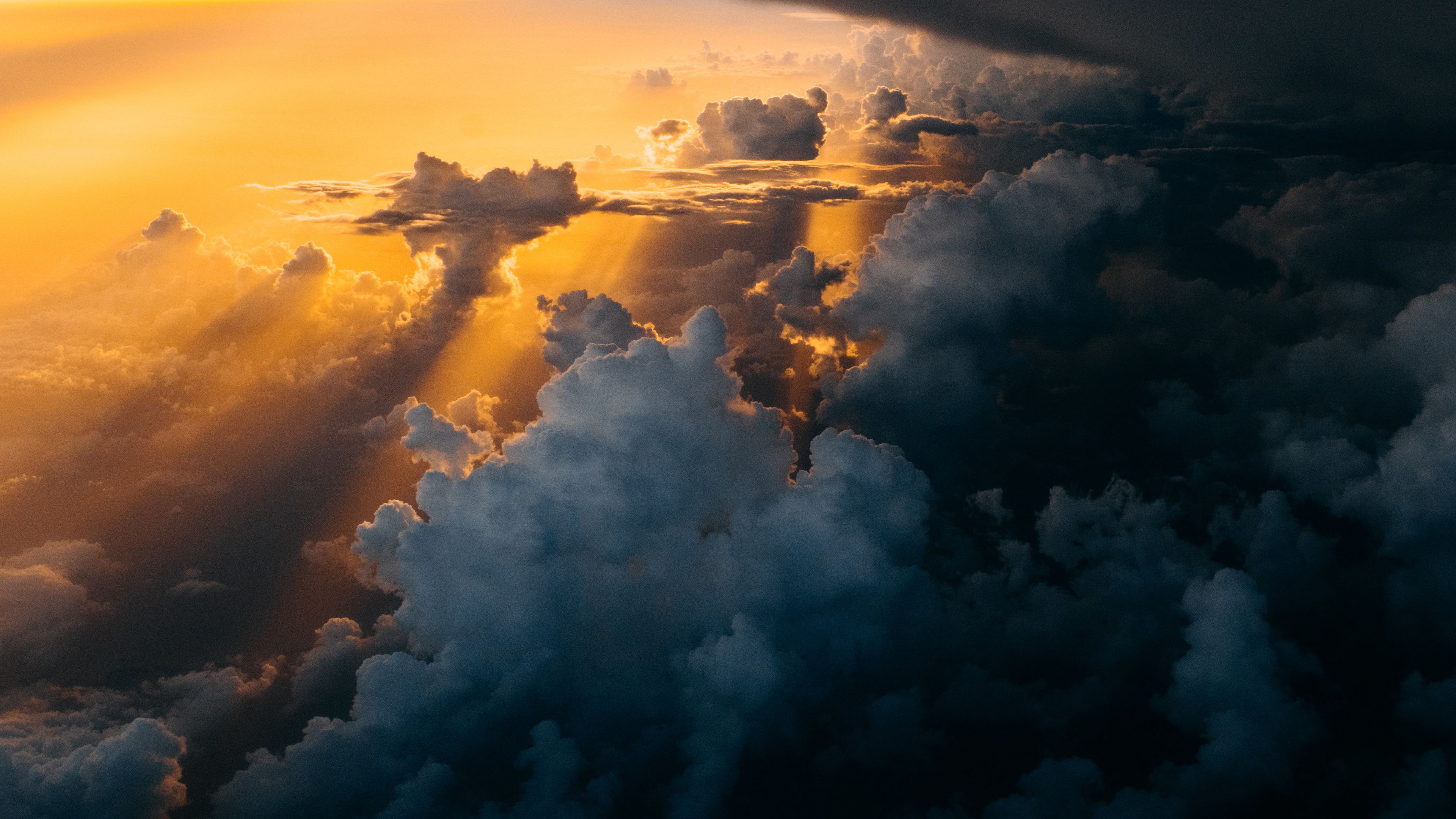 Wallpaper 4k Dark And Bright Clouds Sky Sunlight 4k Wallpaper