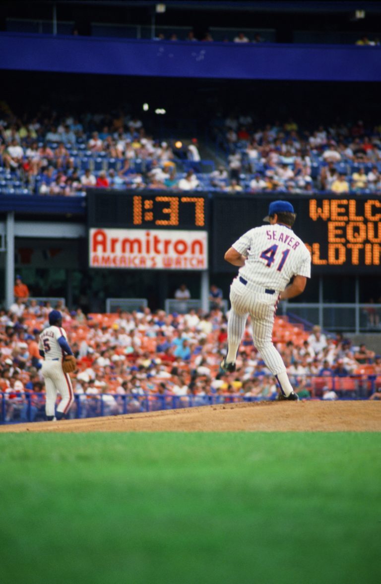 Tom Seaver Winds Up On Old Timers Day At Shea