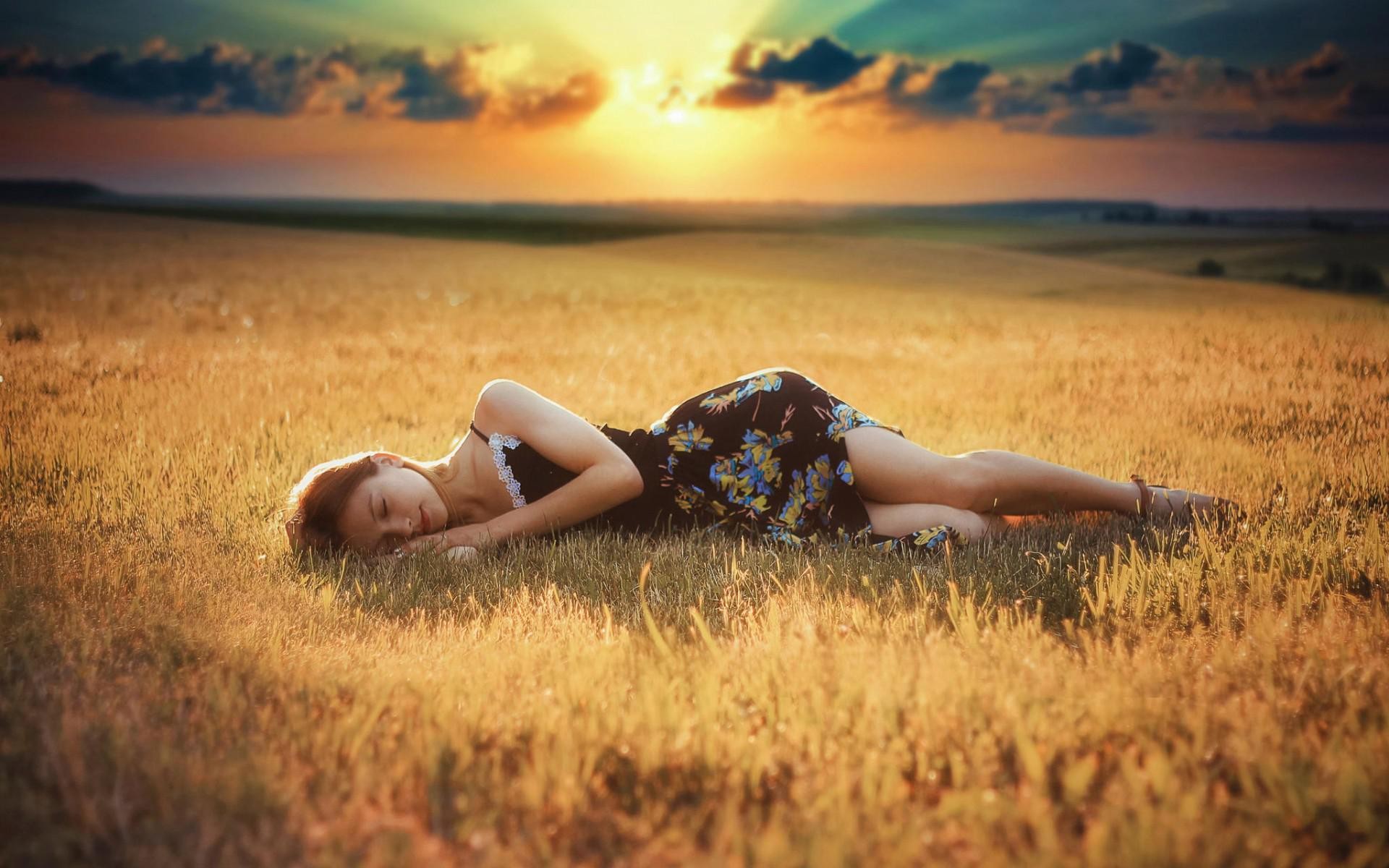 Wallpaper, sunlight, women, sunset, sea, sand, grass, field, photography, lying down, morning, summer dress, emotion, romance, beauty, photograph 1920x1200