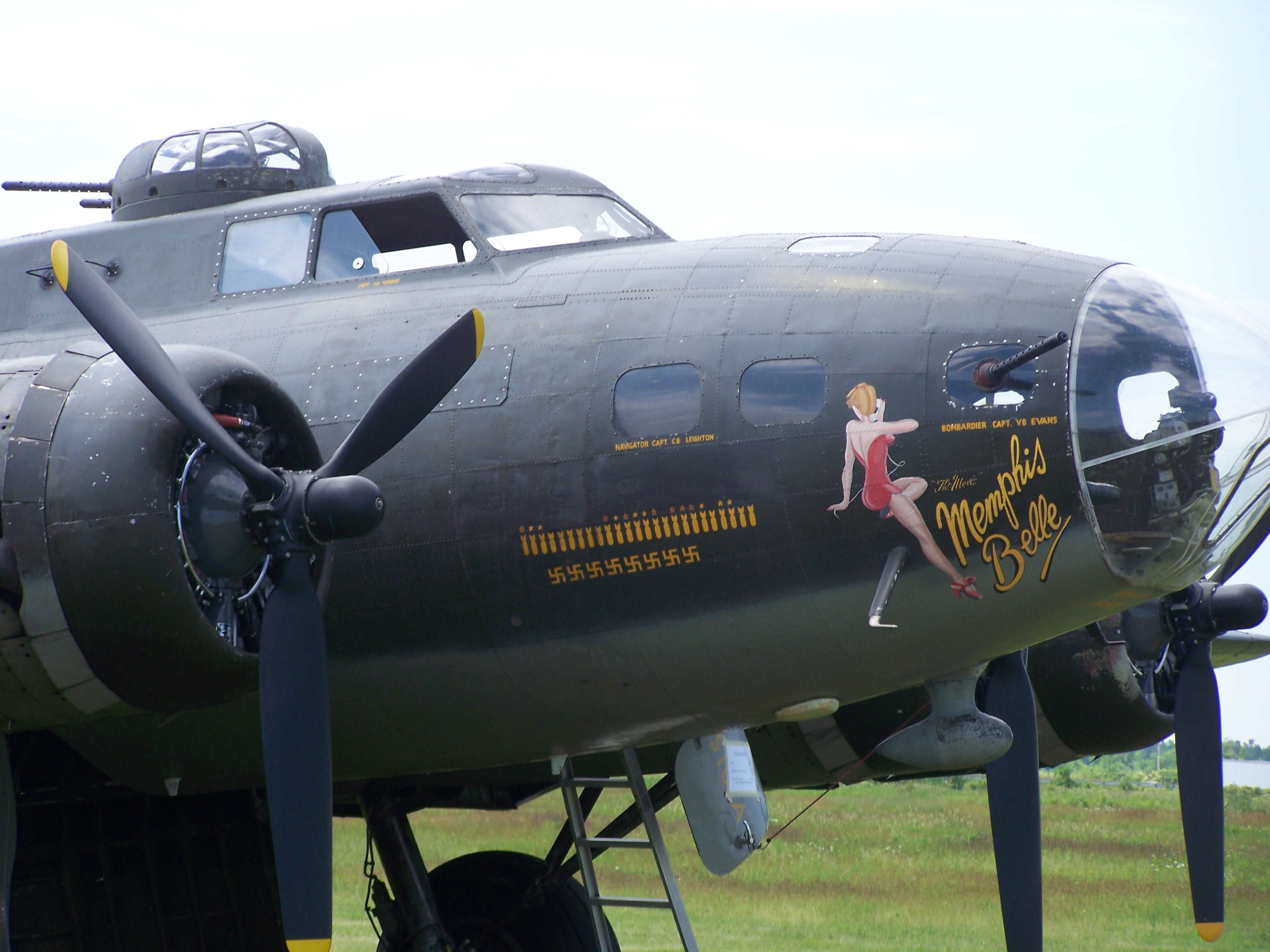 Memphis Belle HD Wallpaper und Hintergründe