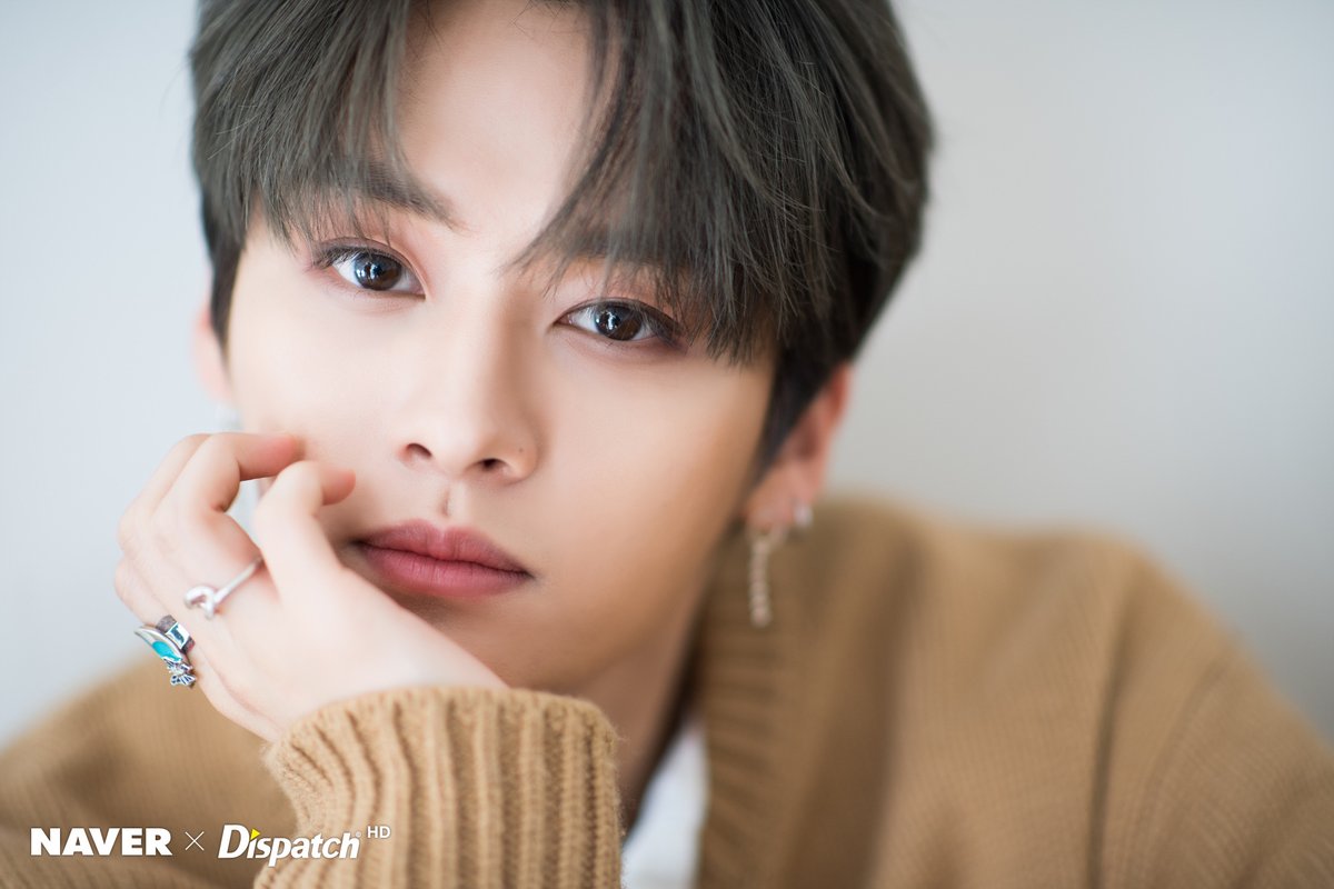 Stray Kids Global - [HD PICS] 191209 Naver x Dispatch photohoot with Stray Kids Caption translations: Visual Modelㅣ'Stray Kids' Lee Know Supplying Light to Himselfㅣ'Stray Kids' Lee Know #StrayKids #