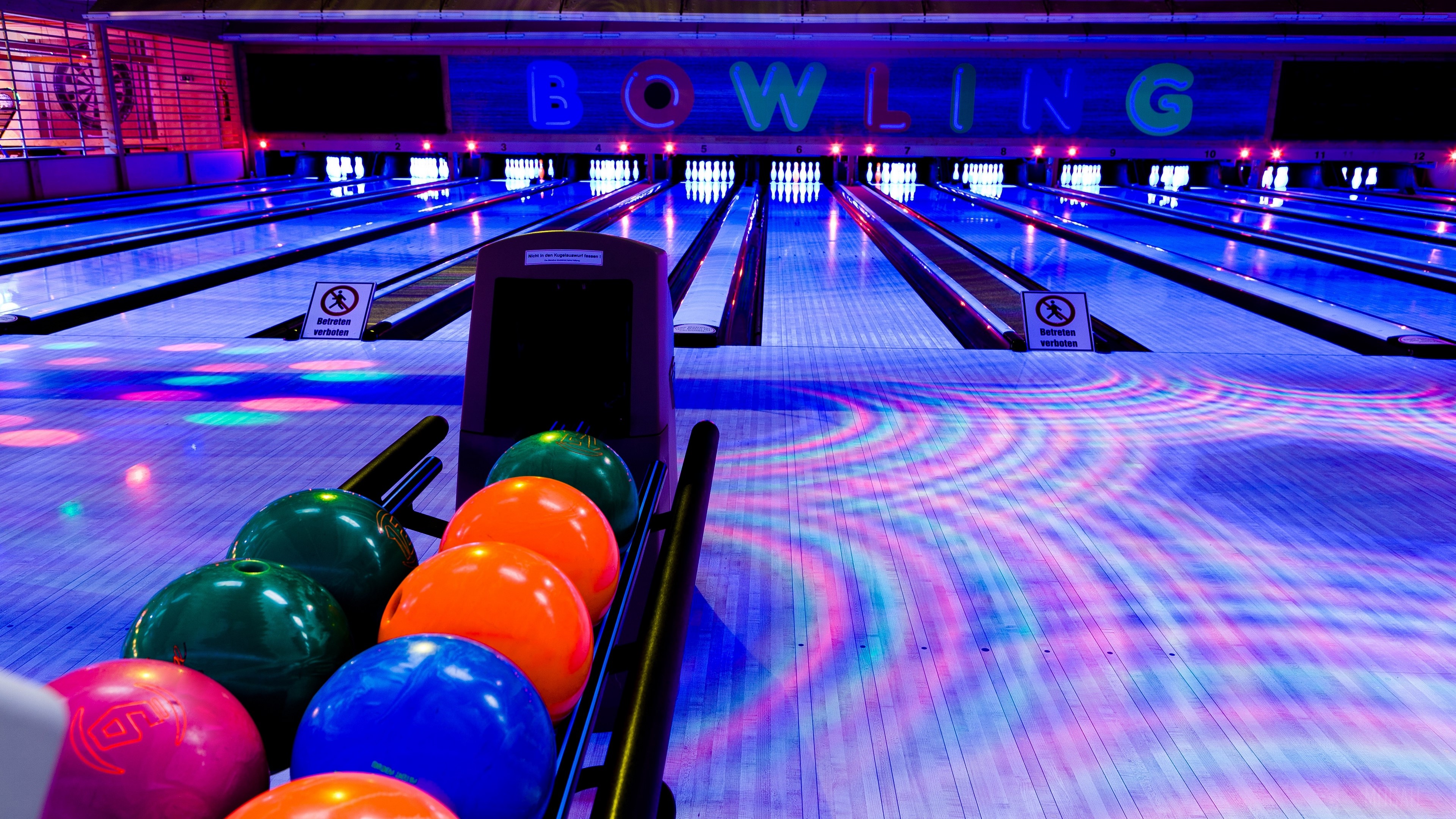 club, bowling, balls 4k Gallery HD Wallpaper