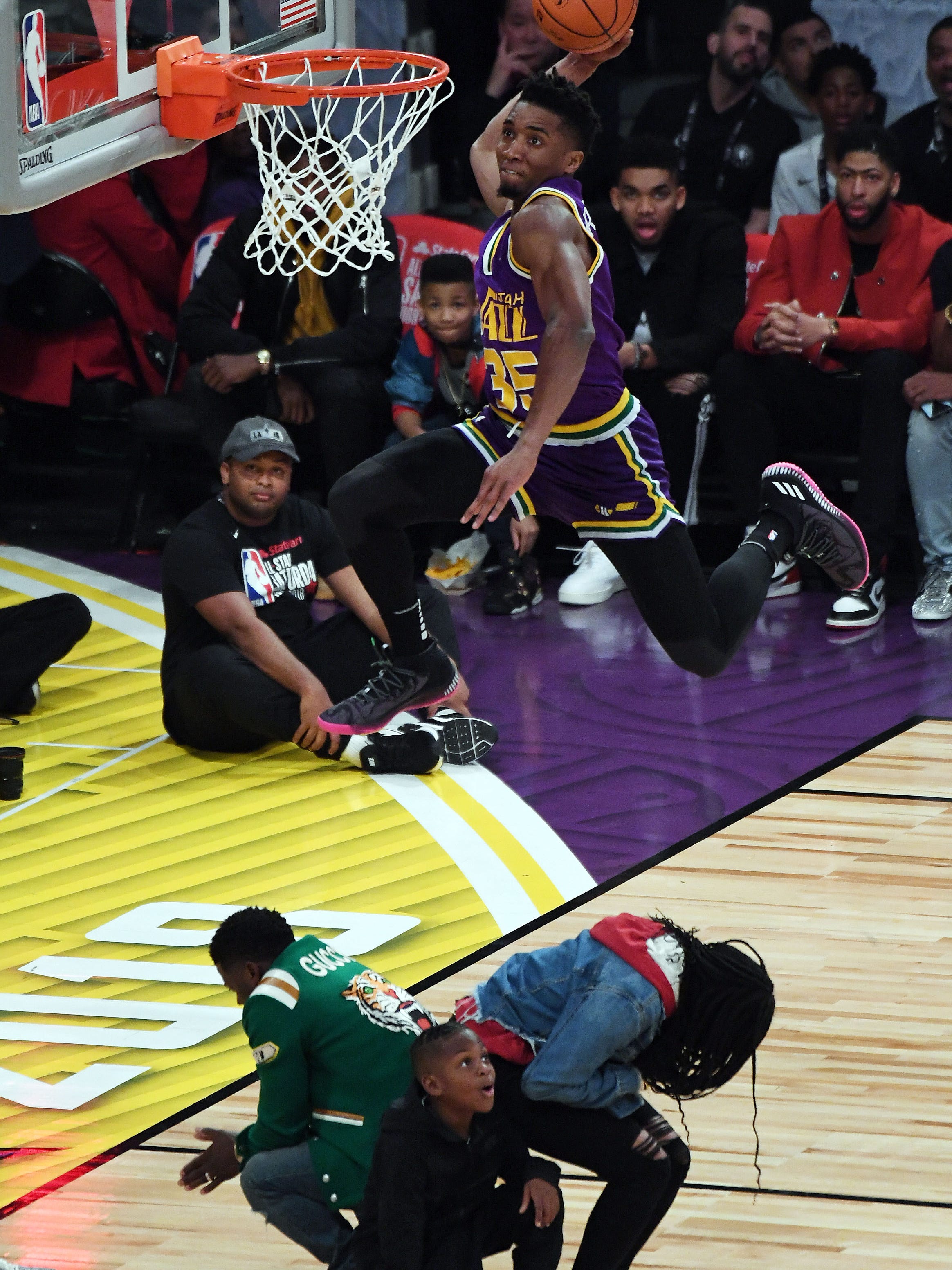 amazing photo from the 2018 Slam Dunk Contest