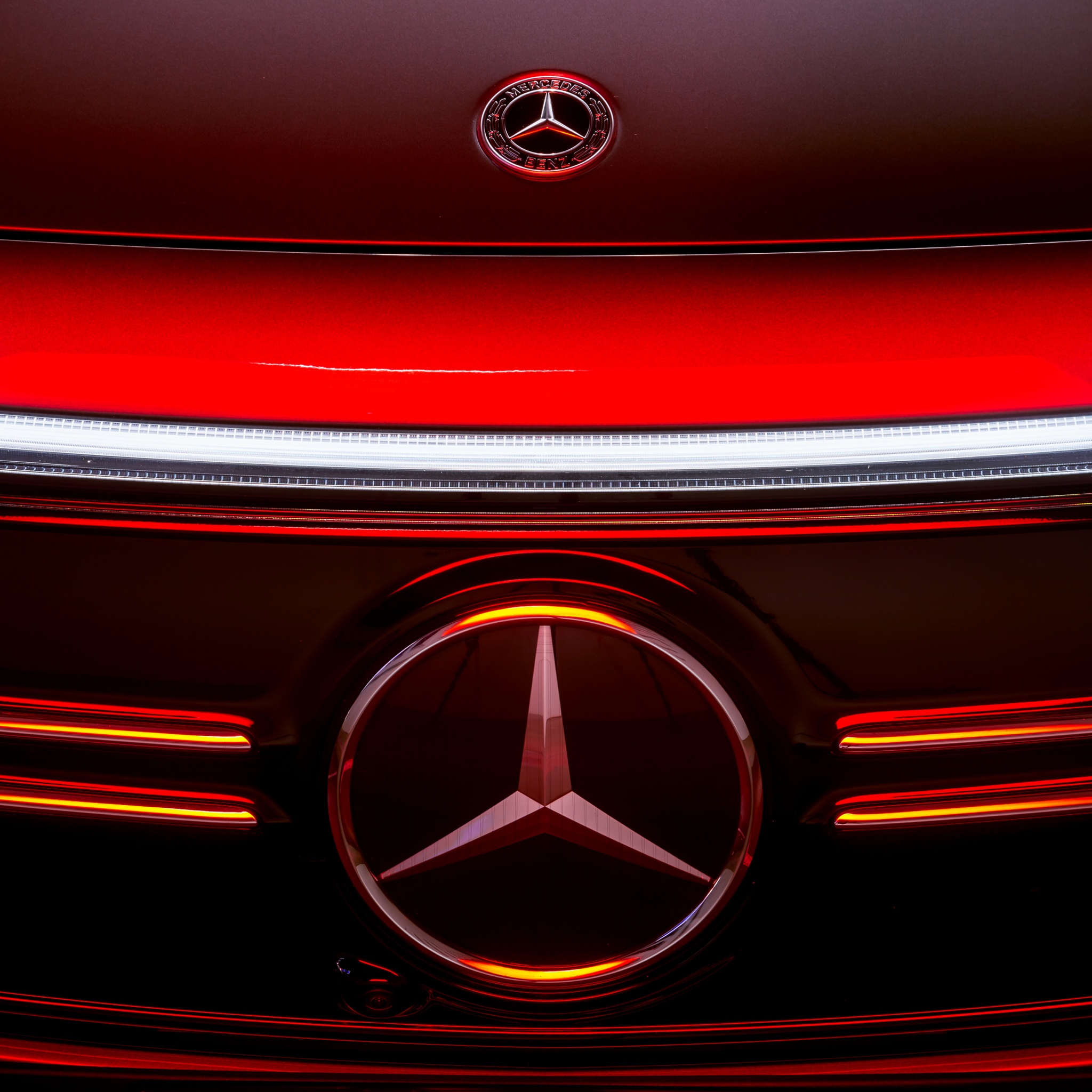 Mercedes-Benz on Instagram: “We believe, an iconic star deserves an iconic  golden picture. Drive off in the new luxury with the new… | Benz, Mercedes, Mercedes  benz