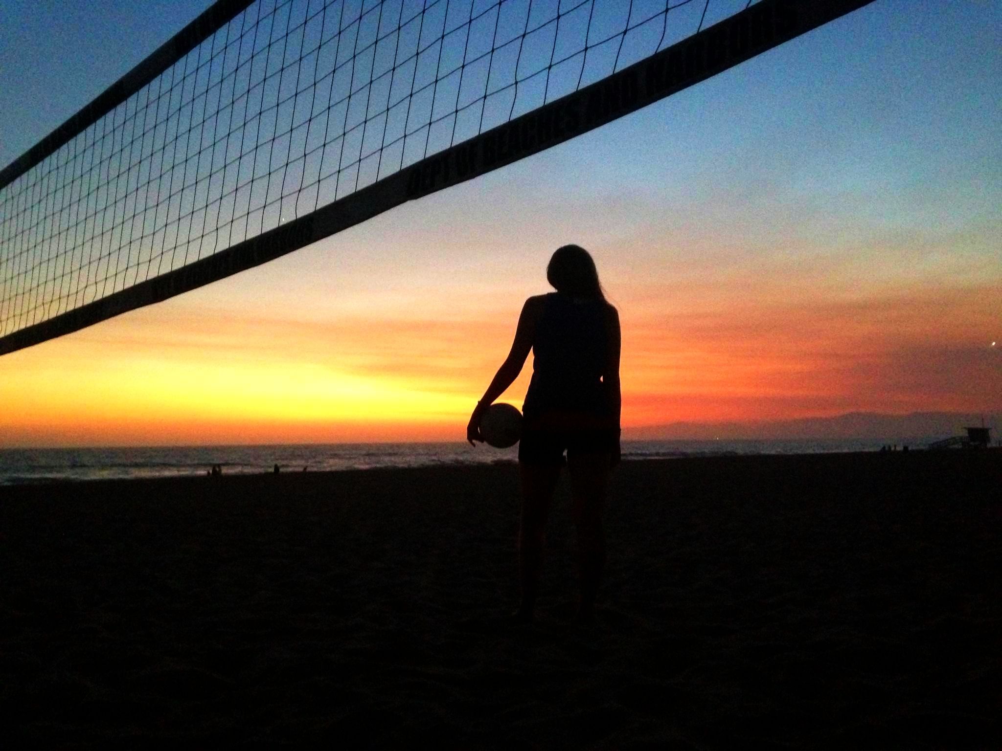 Summer Lovin. Volleyball wallpaper, Beach volleyball, Volley