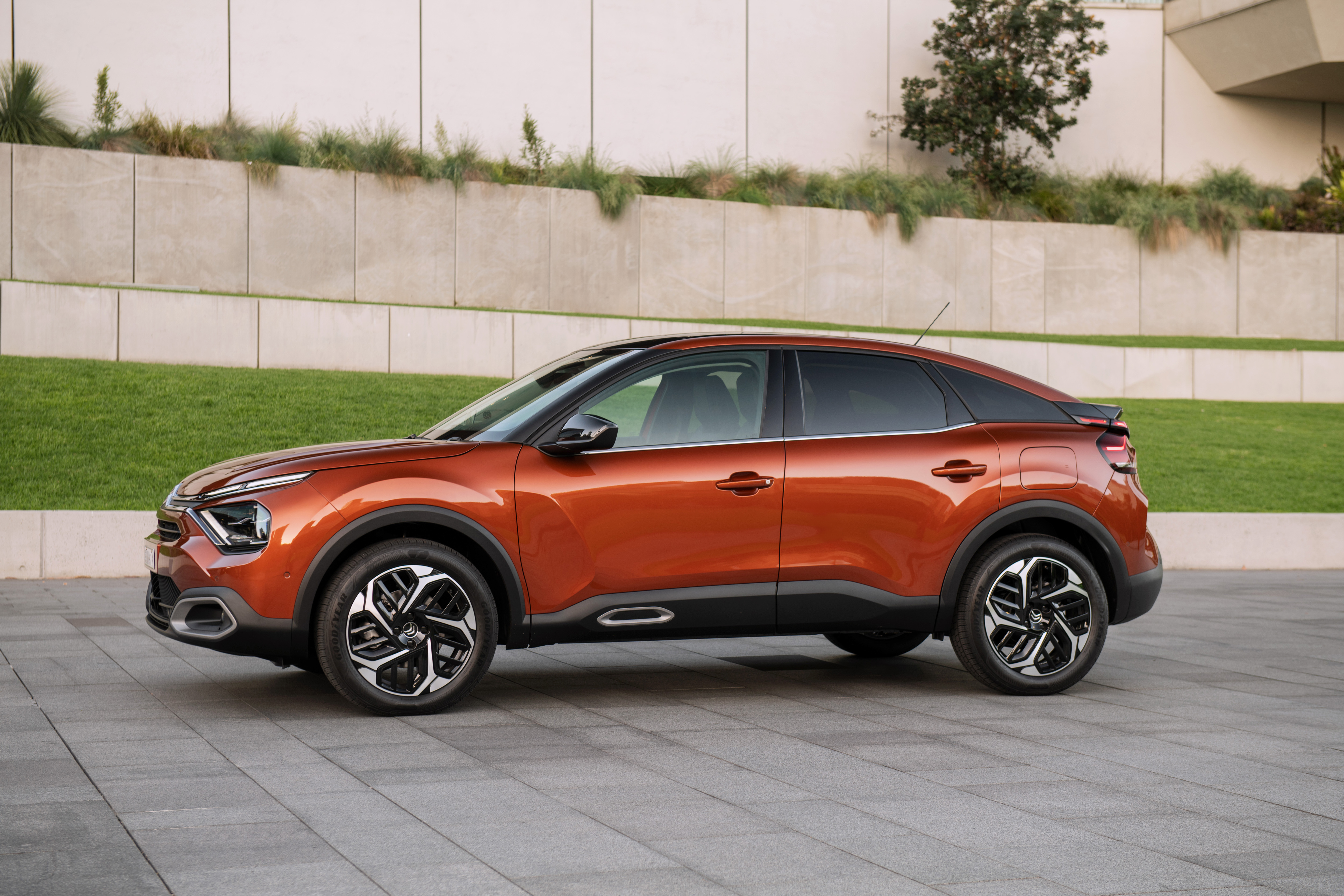 Citroen C4 wallpaper for desktop, download free Citroen C4 picture and background for PC